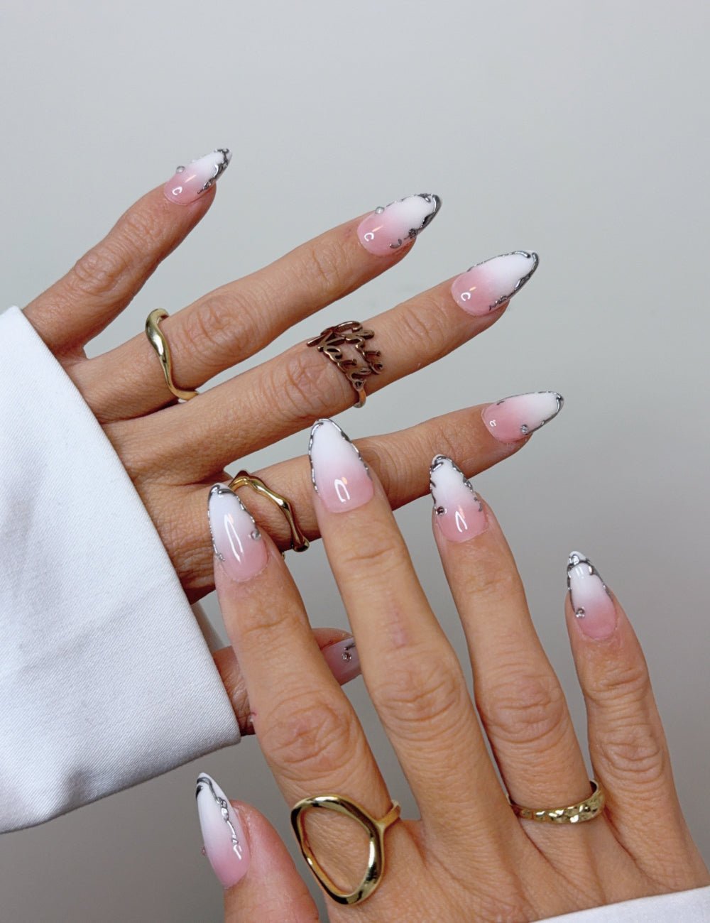 Handmade White Ombre Silver Chrome Press-On Nails – Medium Almond Product Description