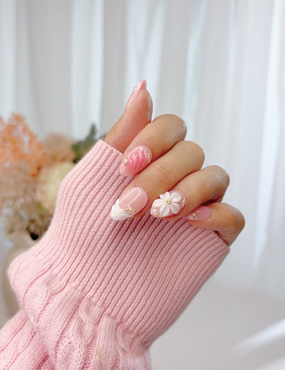 Pink 3D Flower Press On Nails Handmade Reusable Fake Nails Short Almond