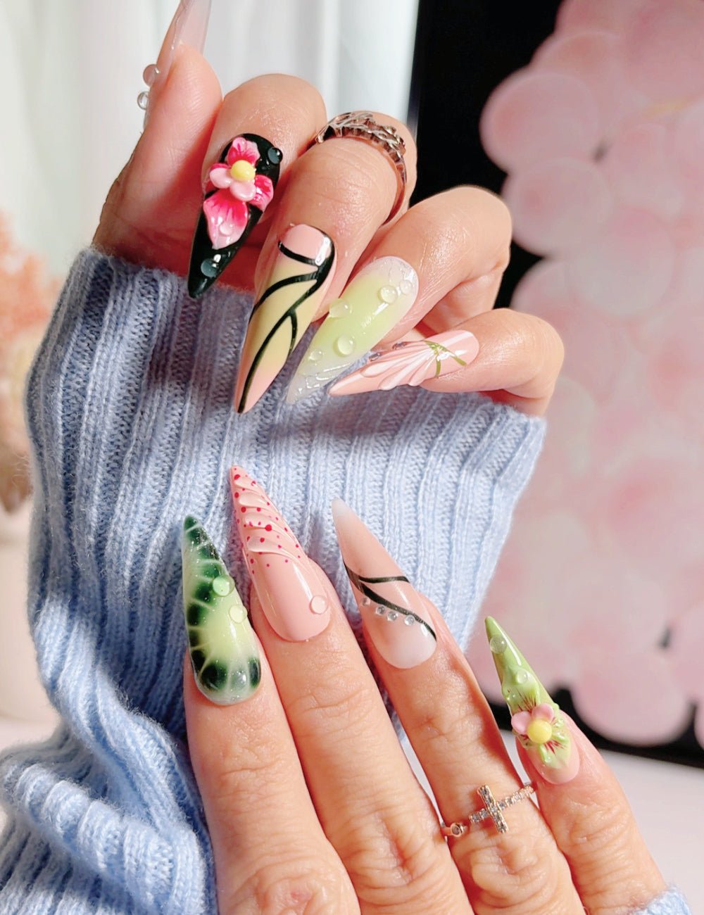 Stiletto Floral Press-On Nails – 3D Flower Green Gradient Abstract Nails