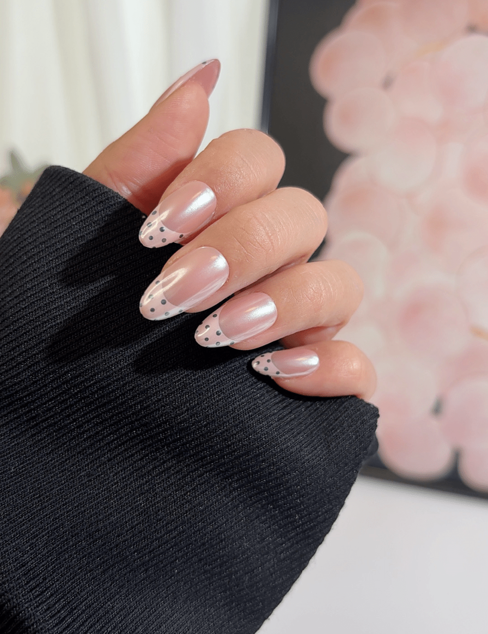 Pearl Polka Dot French Press-On Nails | Short Almond