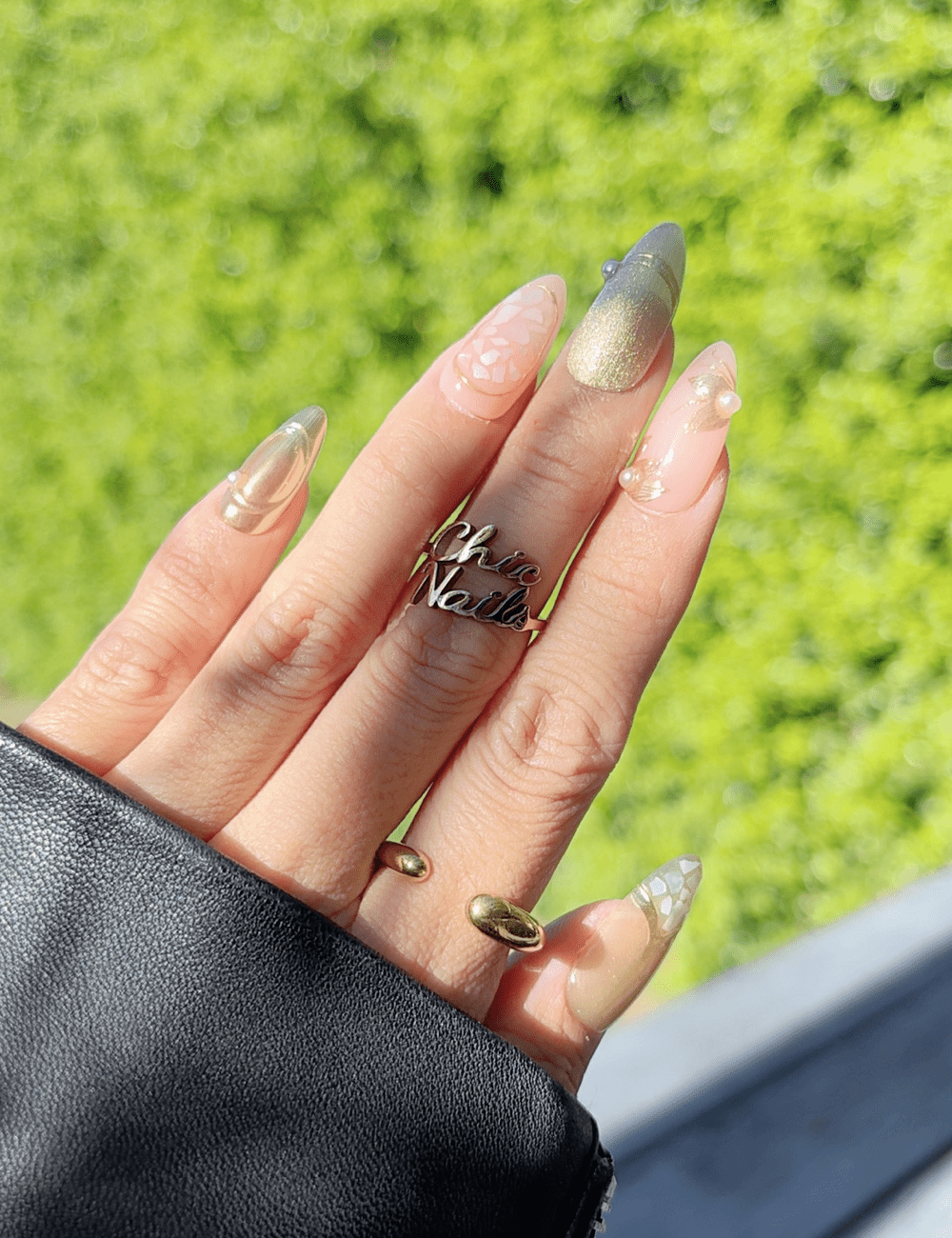 Golden Aura – Luxury Gold Glitter Medium Almond Press-On Nails