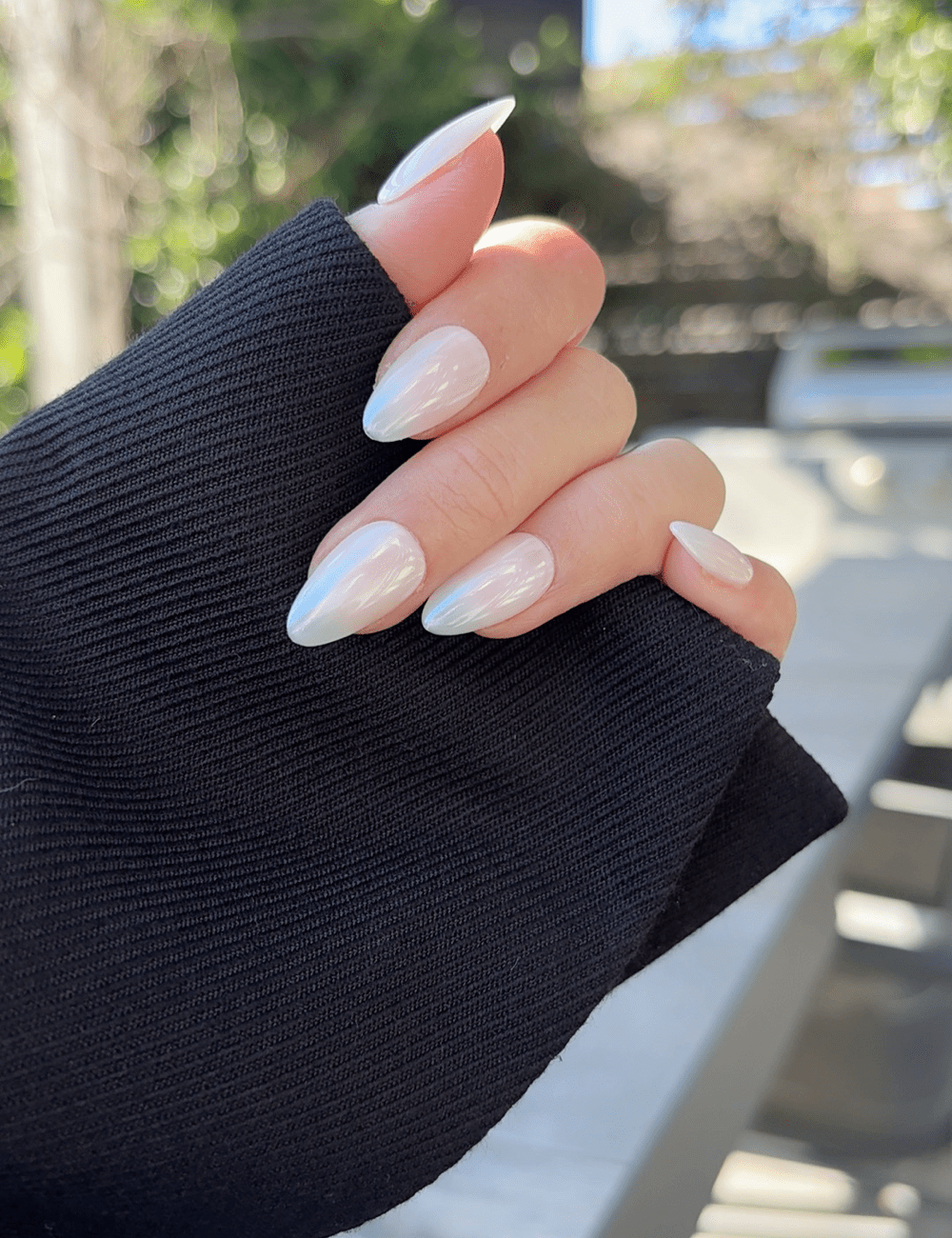 Short Milky White Chrome Press-On Nails – Glossy Iridescent Almond