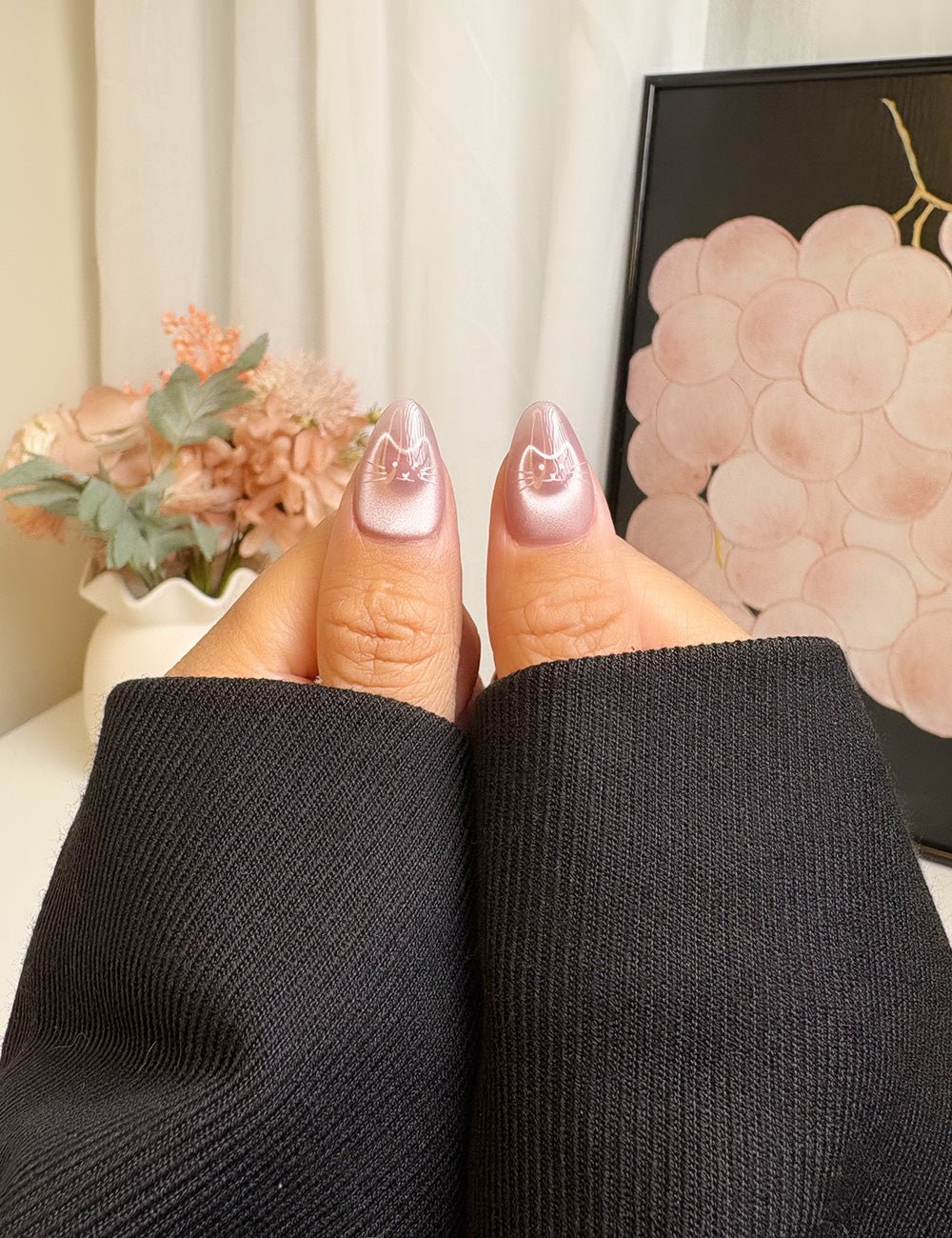 Soft Kitty Short Almond Press-On Nails – Pink Cat Eye Design
