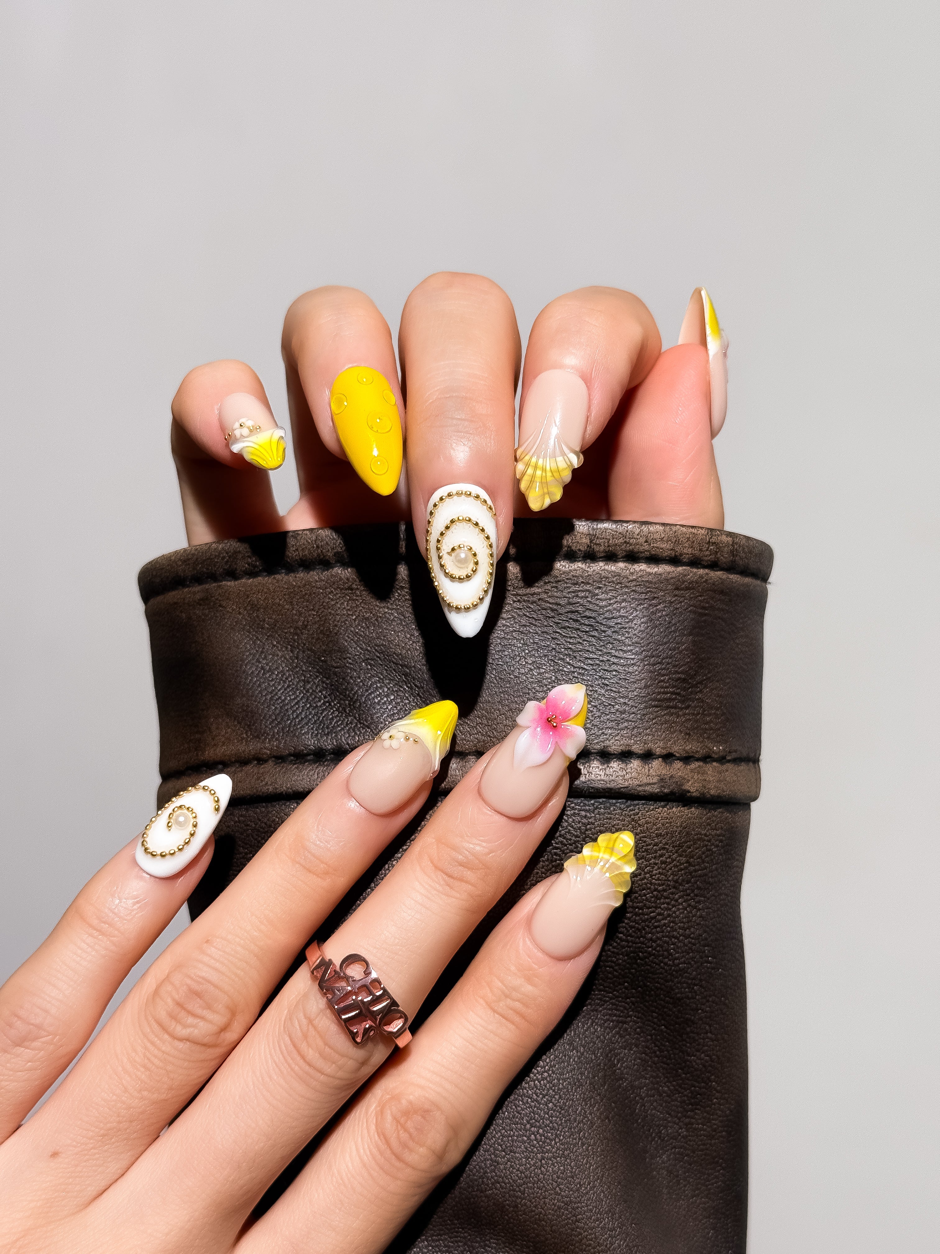 Golden Tropics Press On Nails Medium Almond