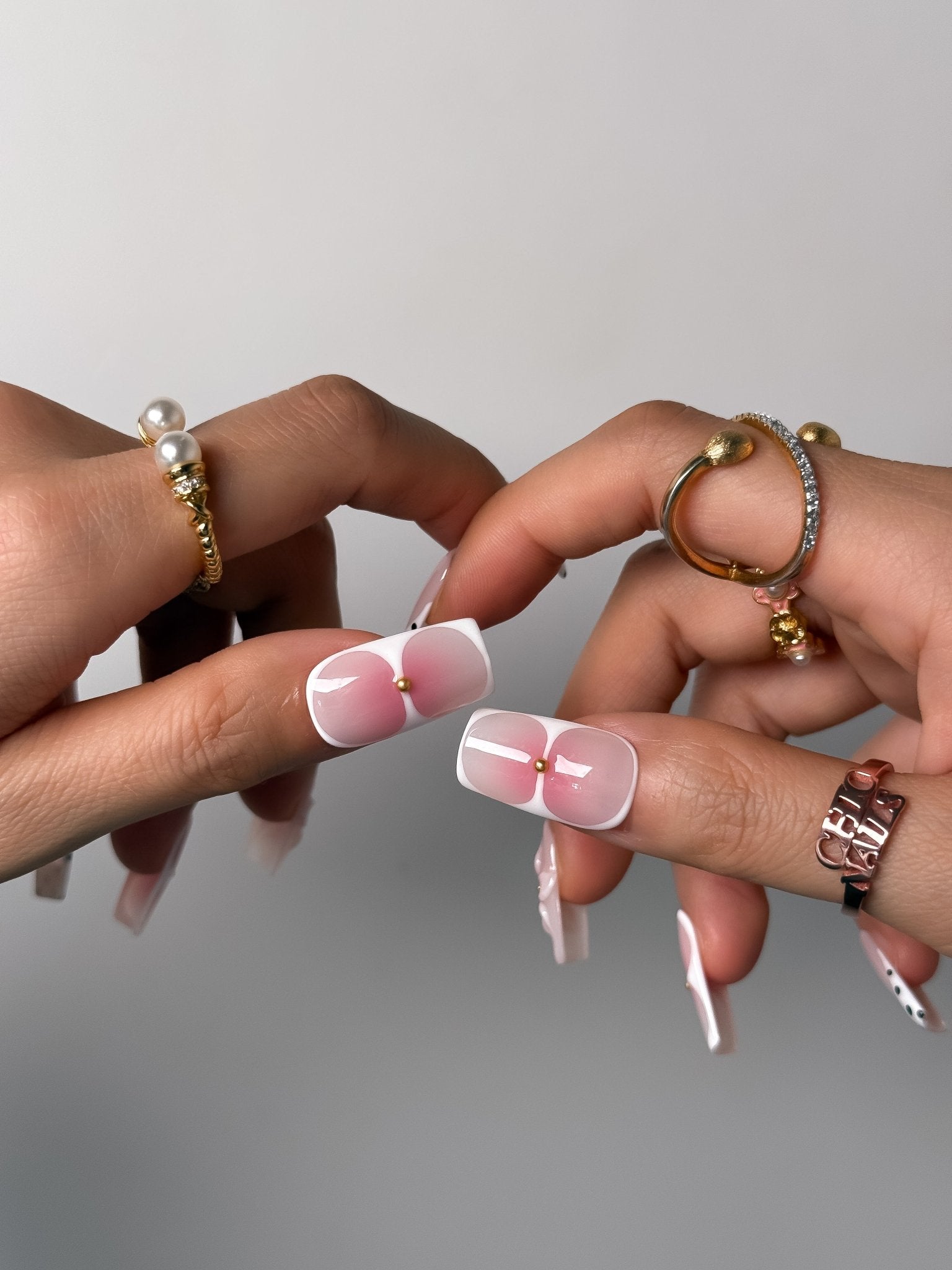 Handmade Pink Bow Polka Dot Press-On Nails – Medium Square