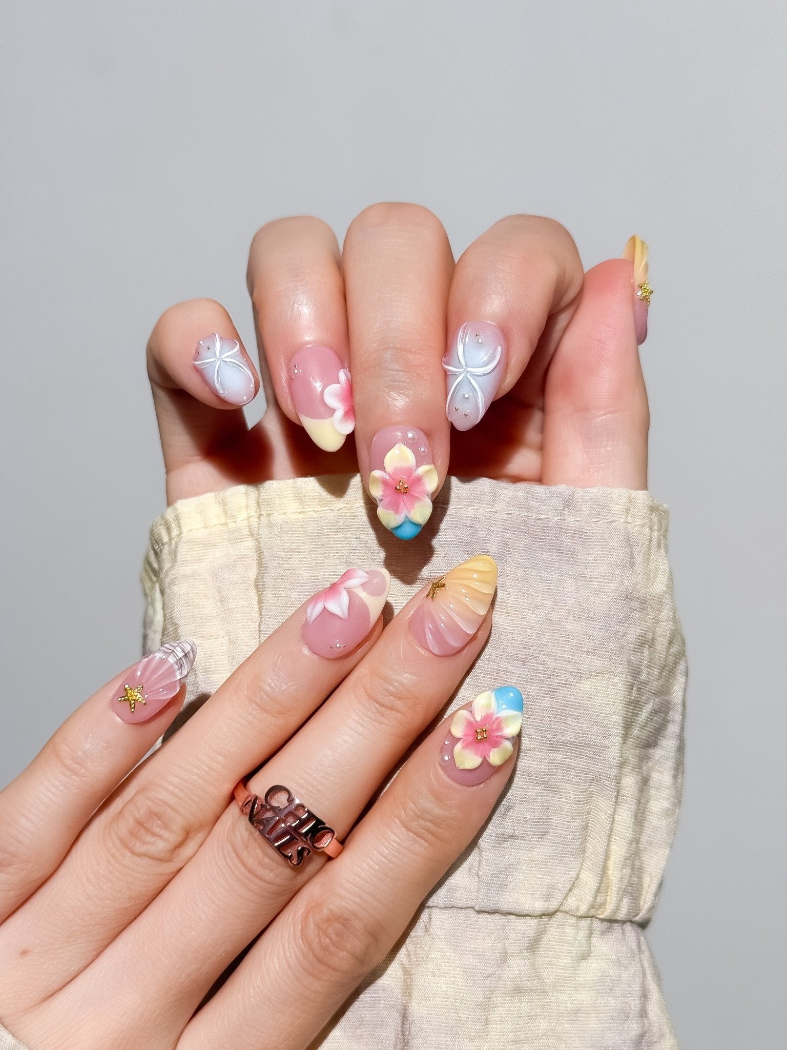 Handmade Pastel Floral Press-On Nails – Short Almond