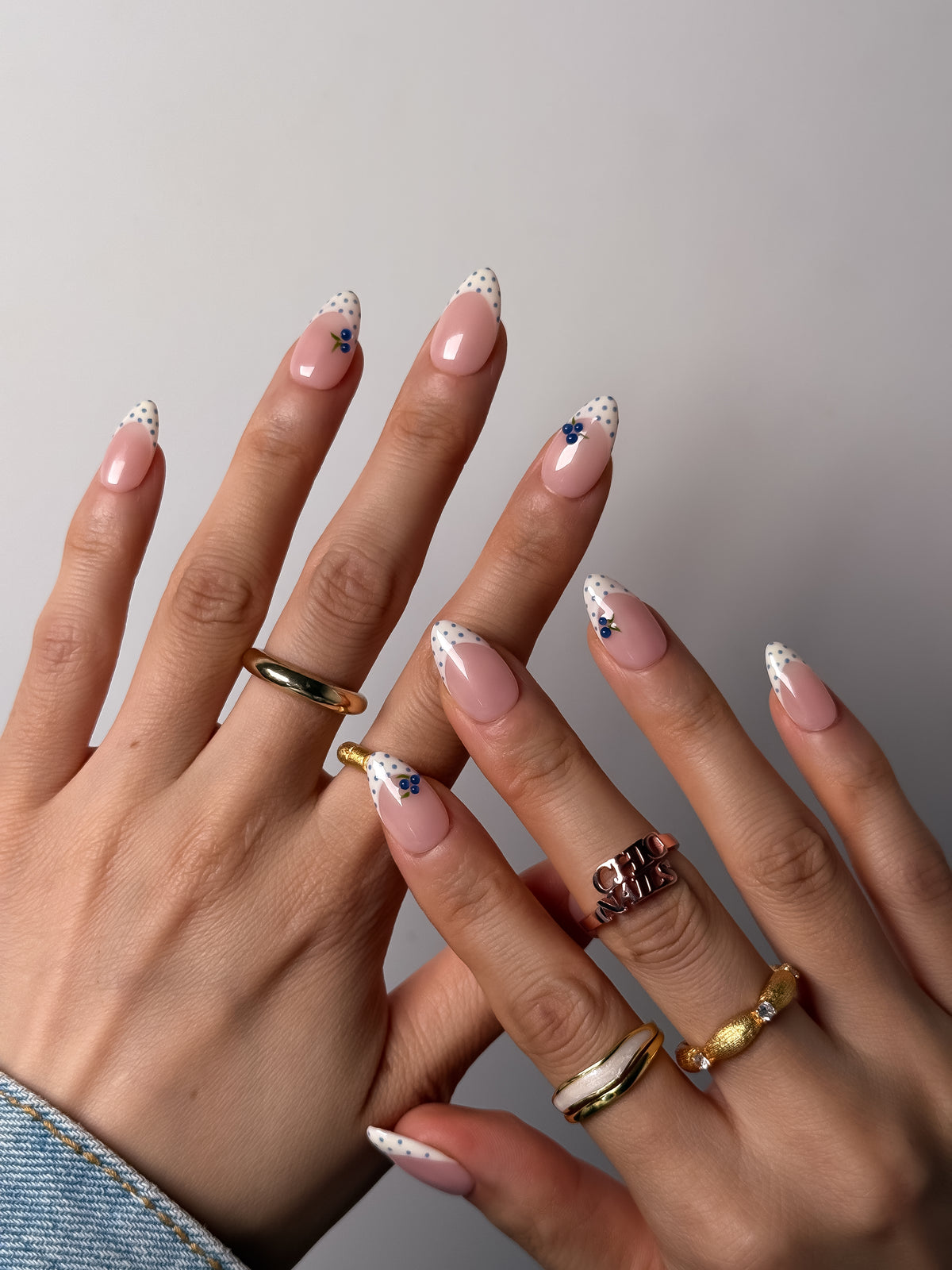 Blueberry Picnic Short Almond Press On Nails
