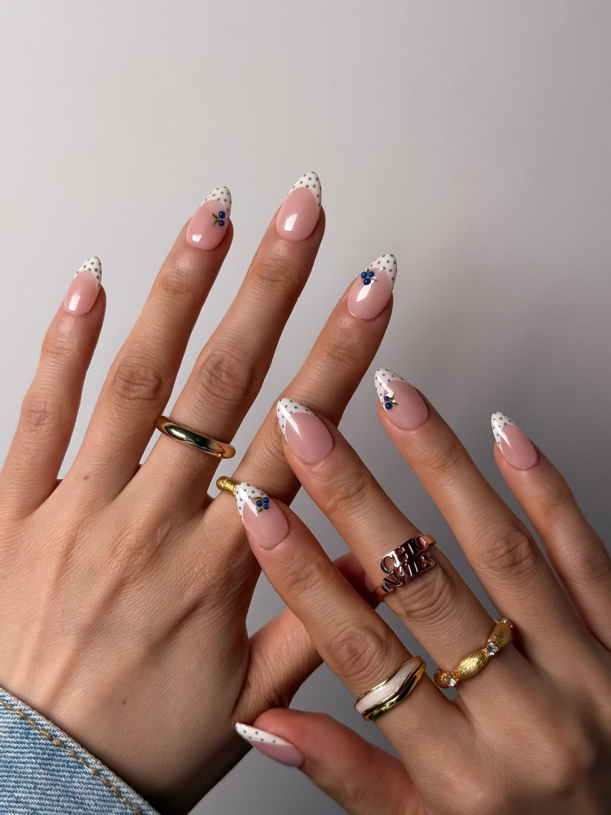 Blueberry Picnic Short Almond Press On Nails