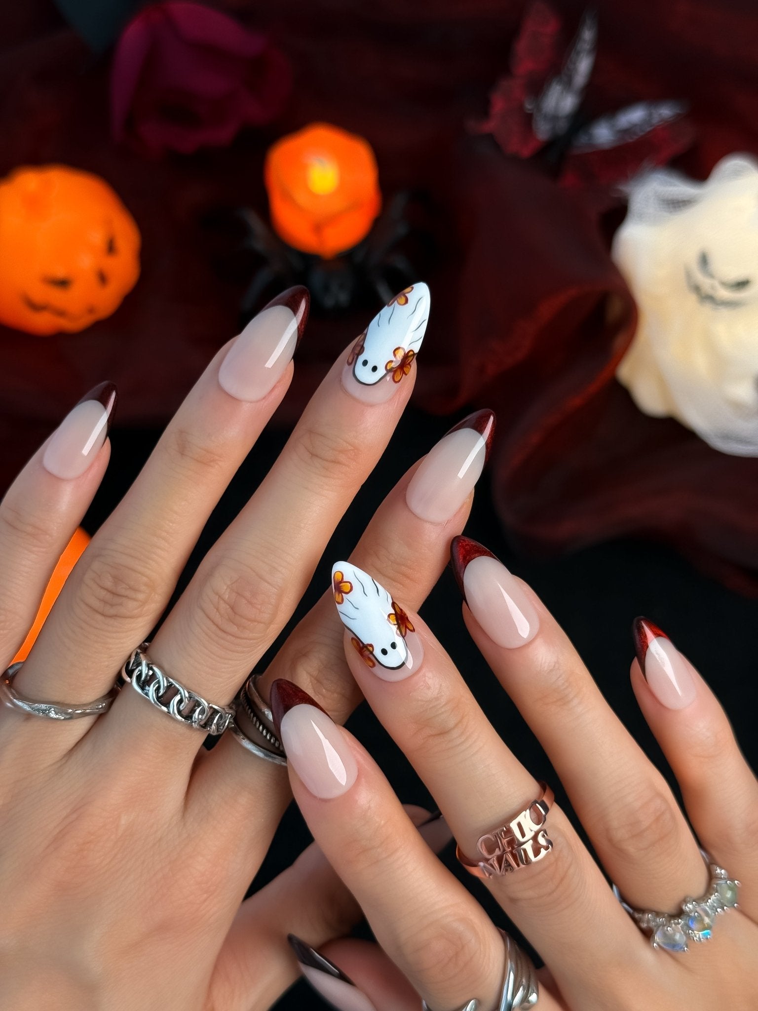 Autumn Spirit Ghost & Red French Press On Nails – Medium Almond
