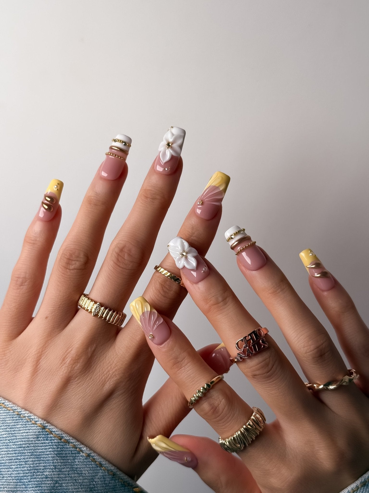Handmade Butter Yellow Blossom Press On Nails – Medium Square