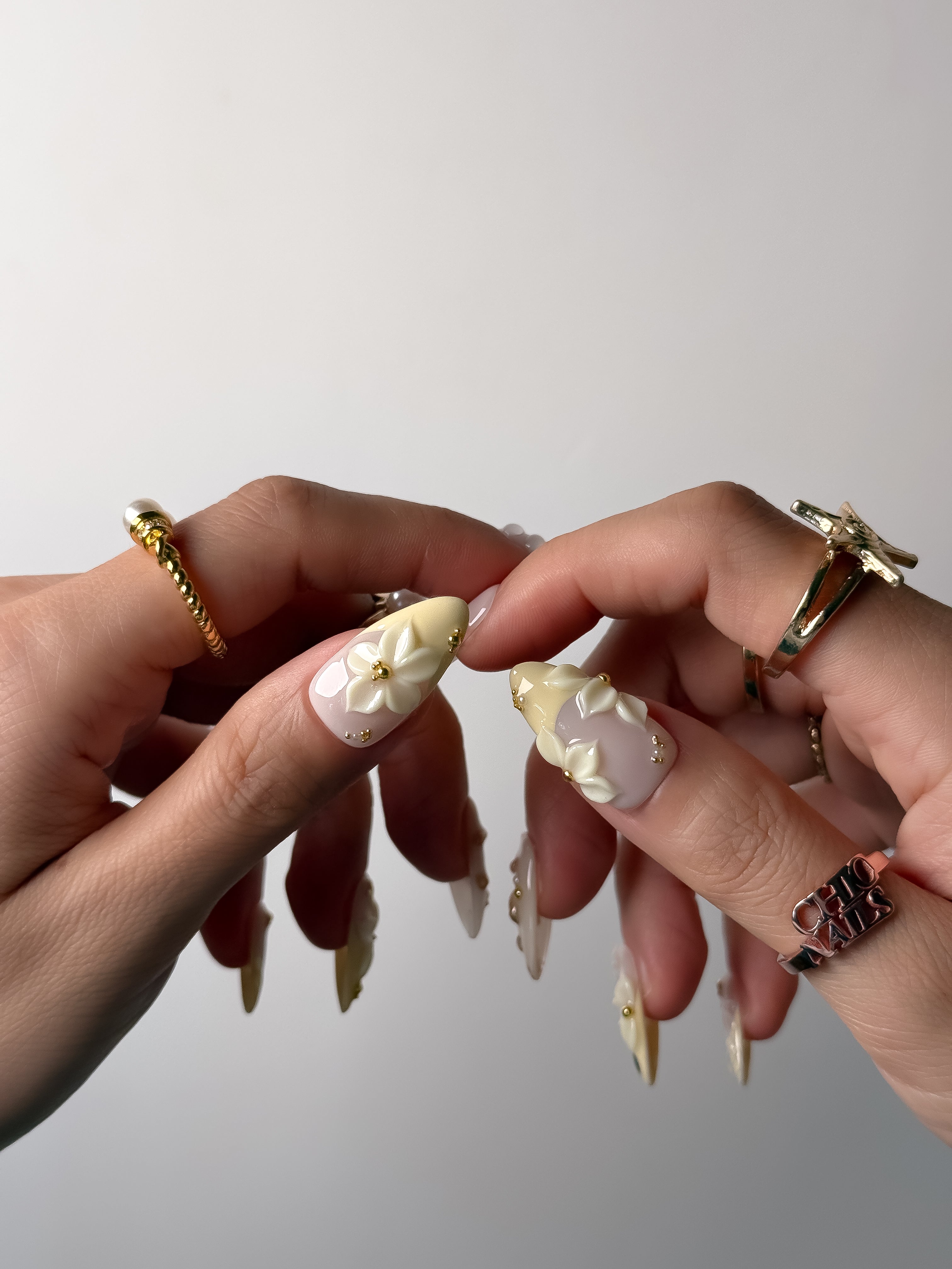 Handmade Ivory Blossom Pearl Press On Nails – Medium Almond