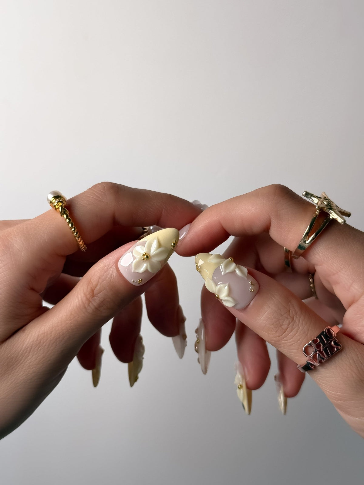 Handmade Ivory Blossom Pearl Press On Nails – Medium Almond