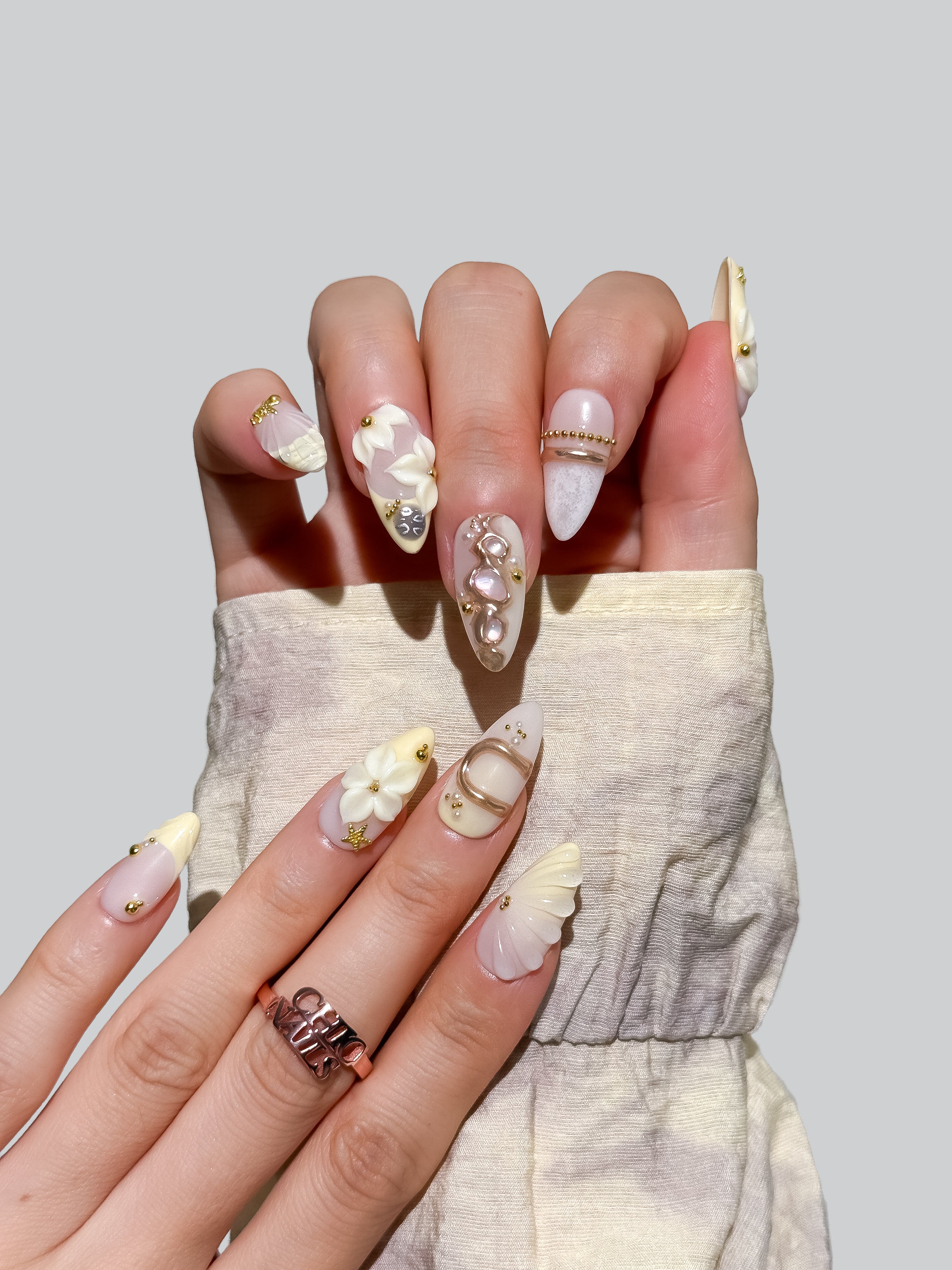 Handmade Ivory Blossom Pearl Press On Nails – Medium Almond