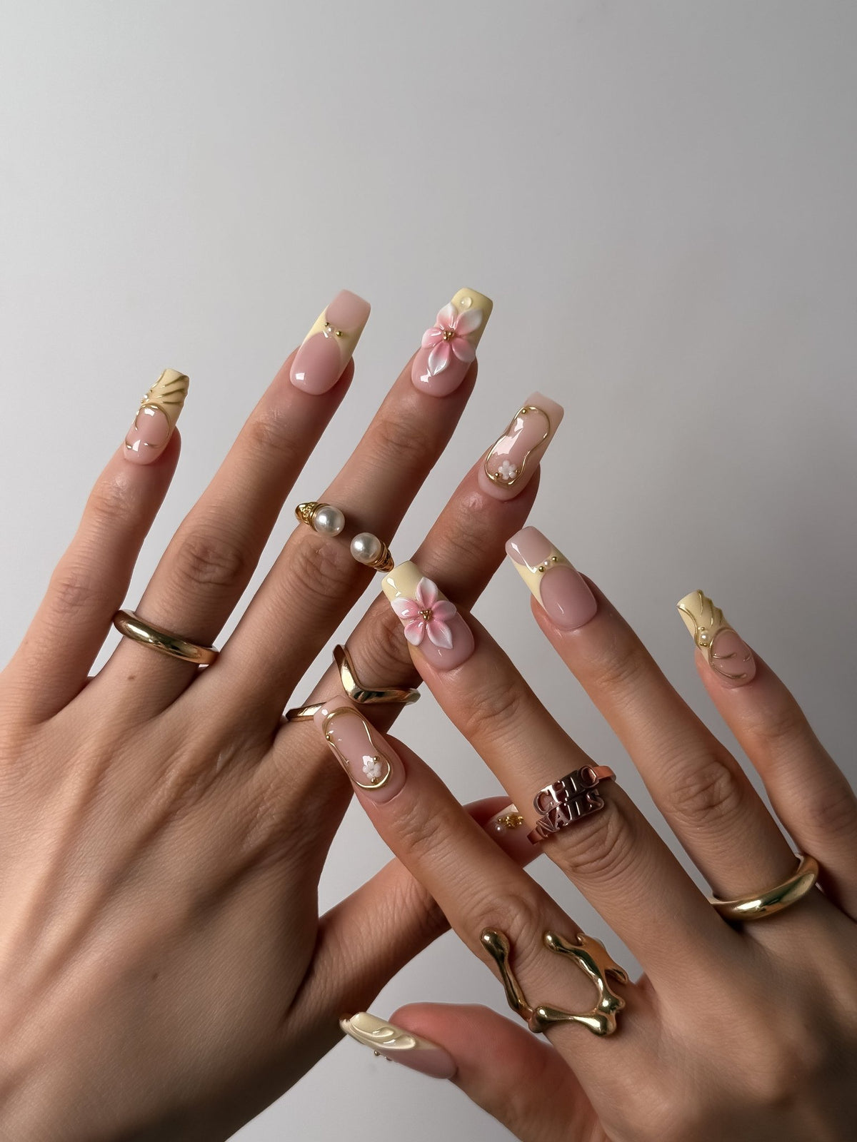 Golden Petal Medium Square Press On Nails