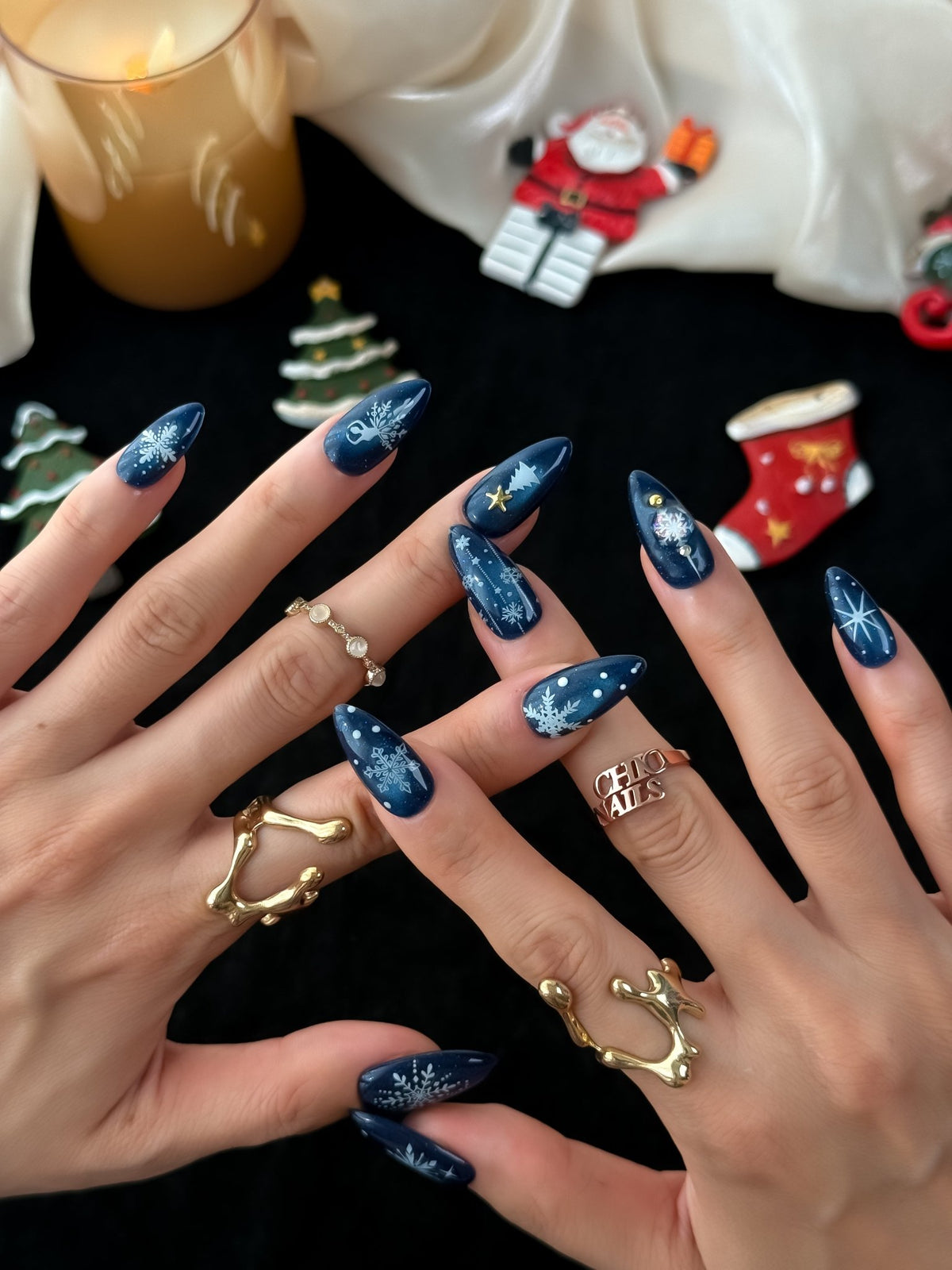 Christmas Snowfall Medium Almond Press On Nails