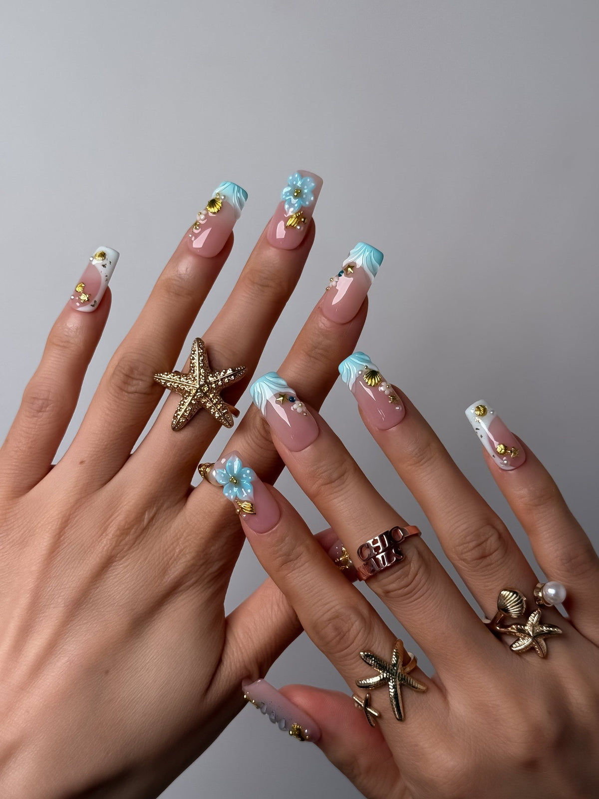 Aqua Shell Medium Square Press On Nails