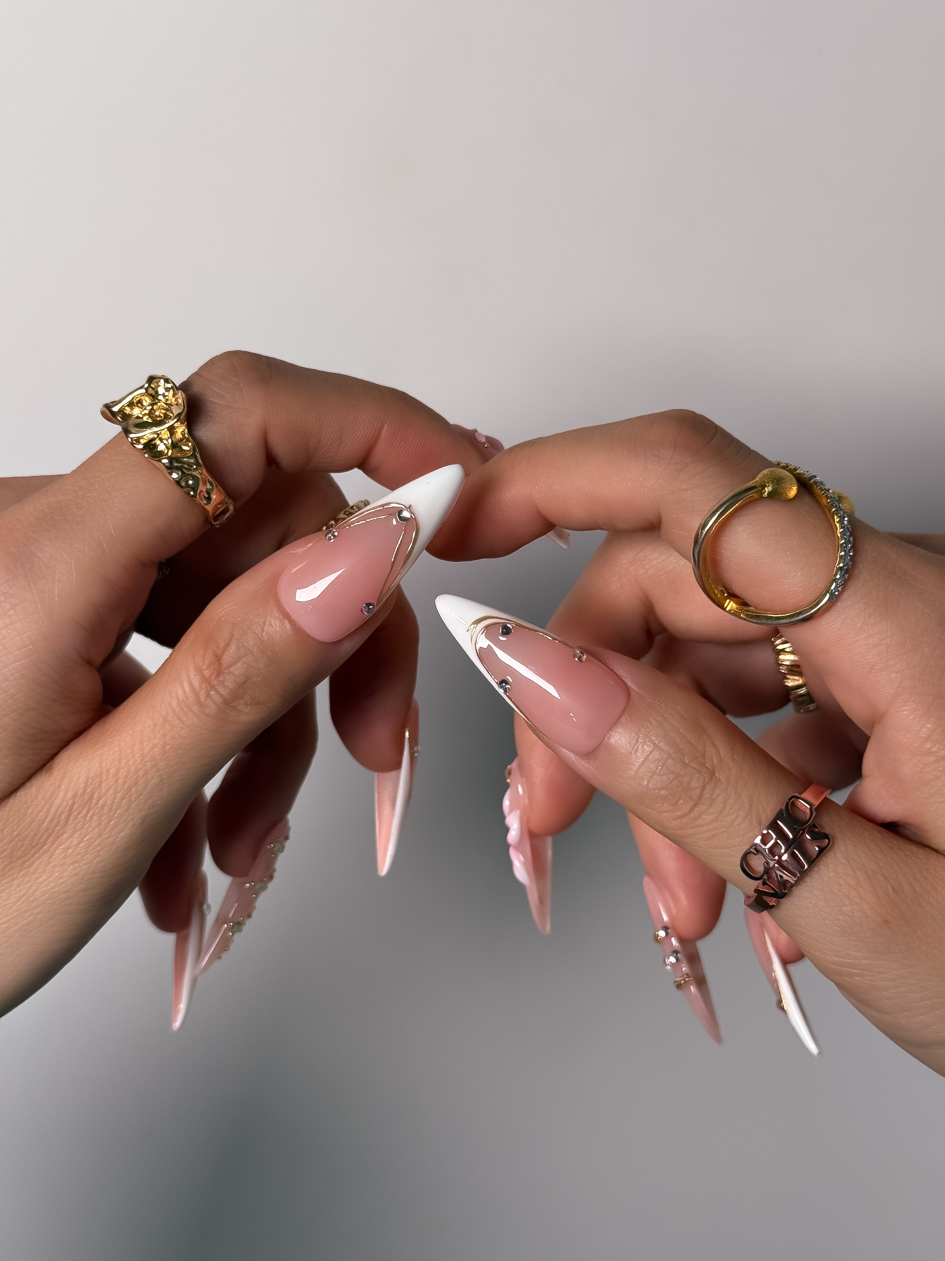 Handmade Pink French Flower Press On Nails, 3D Floral Rhinestone Elegant Nails, Long Stiletto