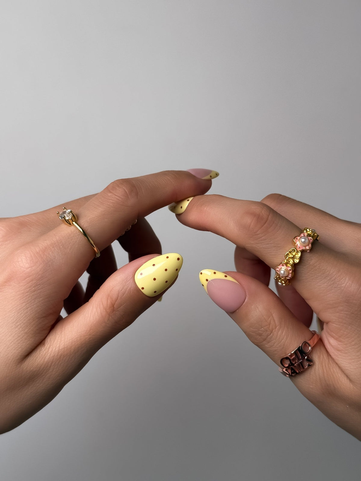 Lemon Petal Short Almond Press On Nails