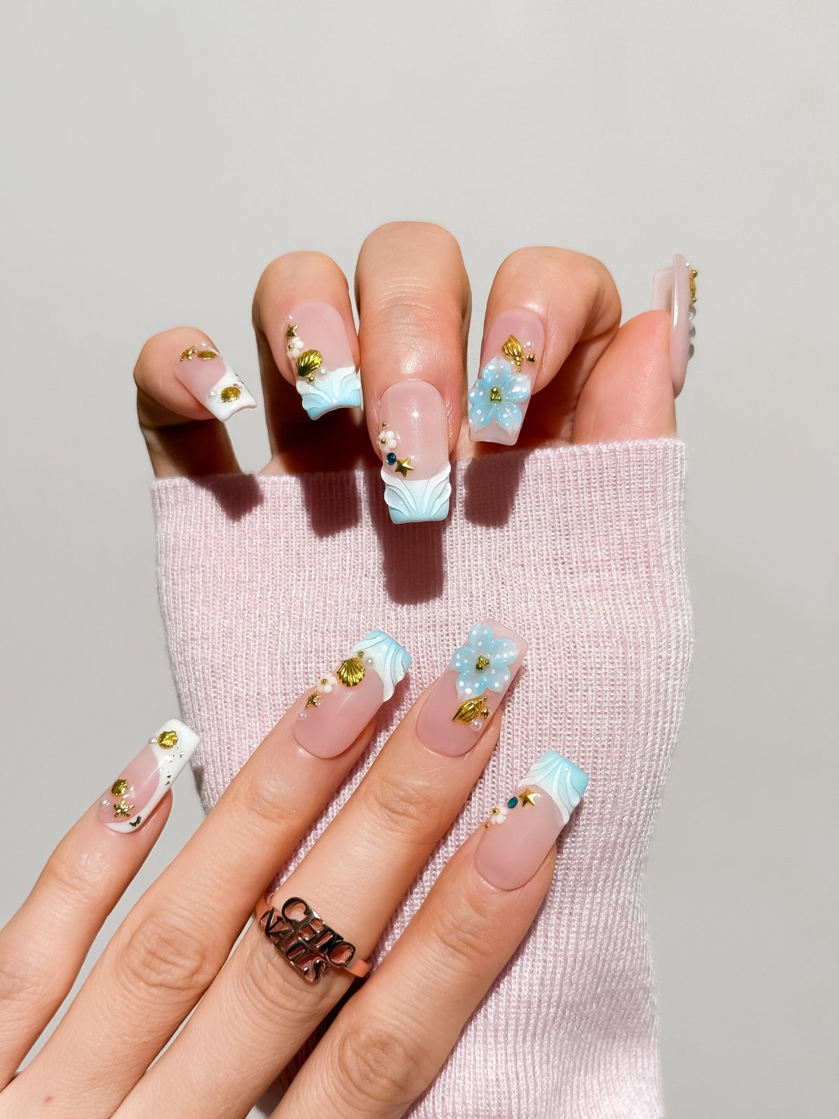 Aqua Shell Medium Square Press On Nails