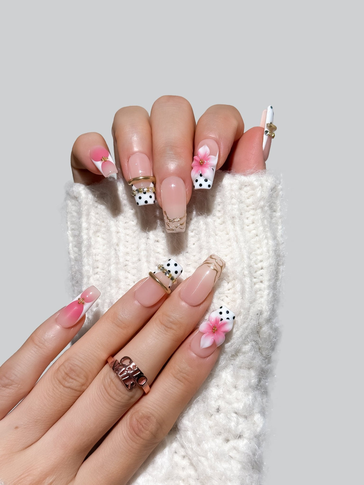 Pink Daisy Press On Nails Medium Square
