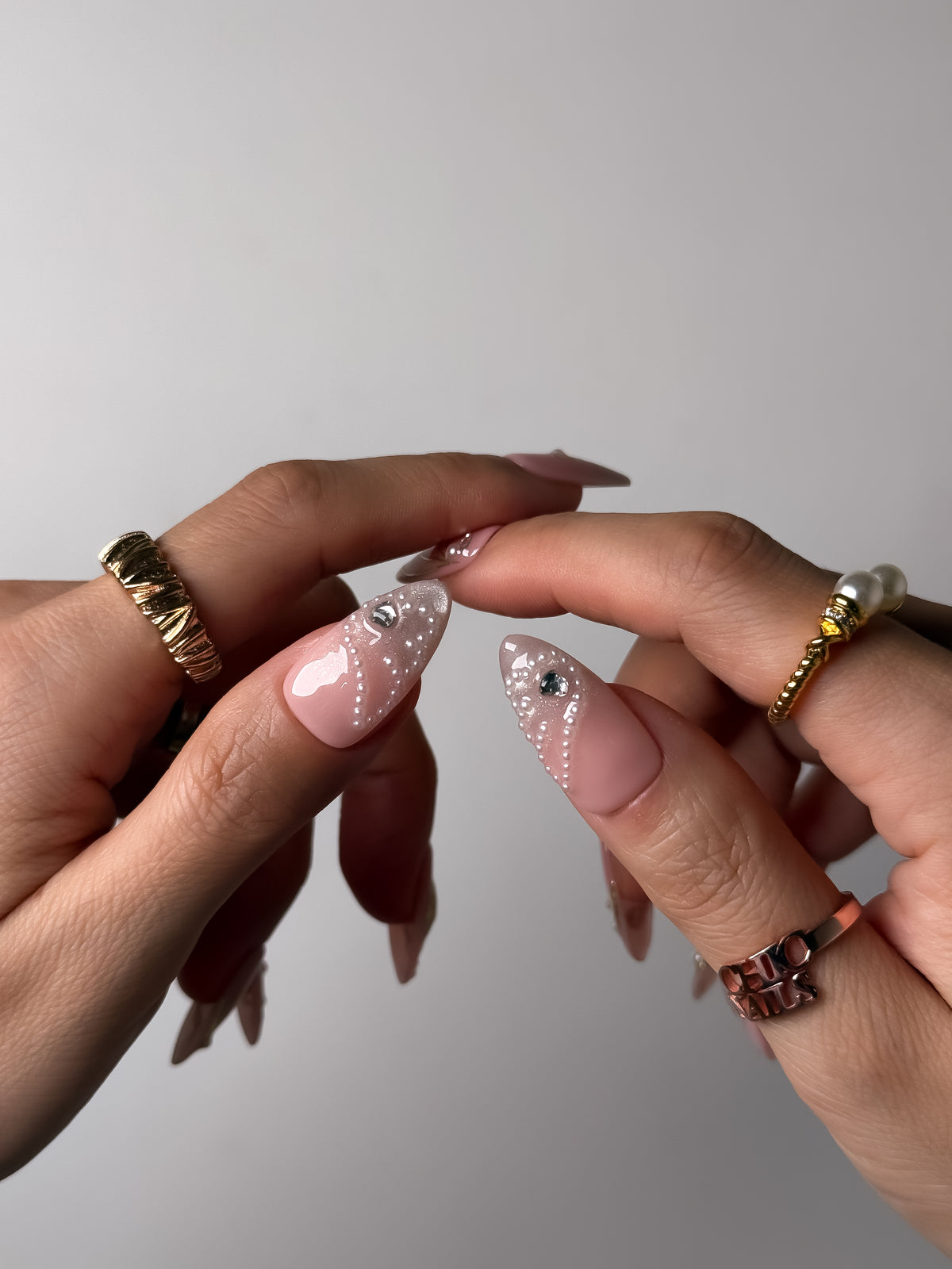 Pearl Orbit Medium Almond Press On Nails