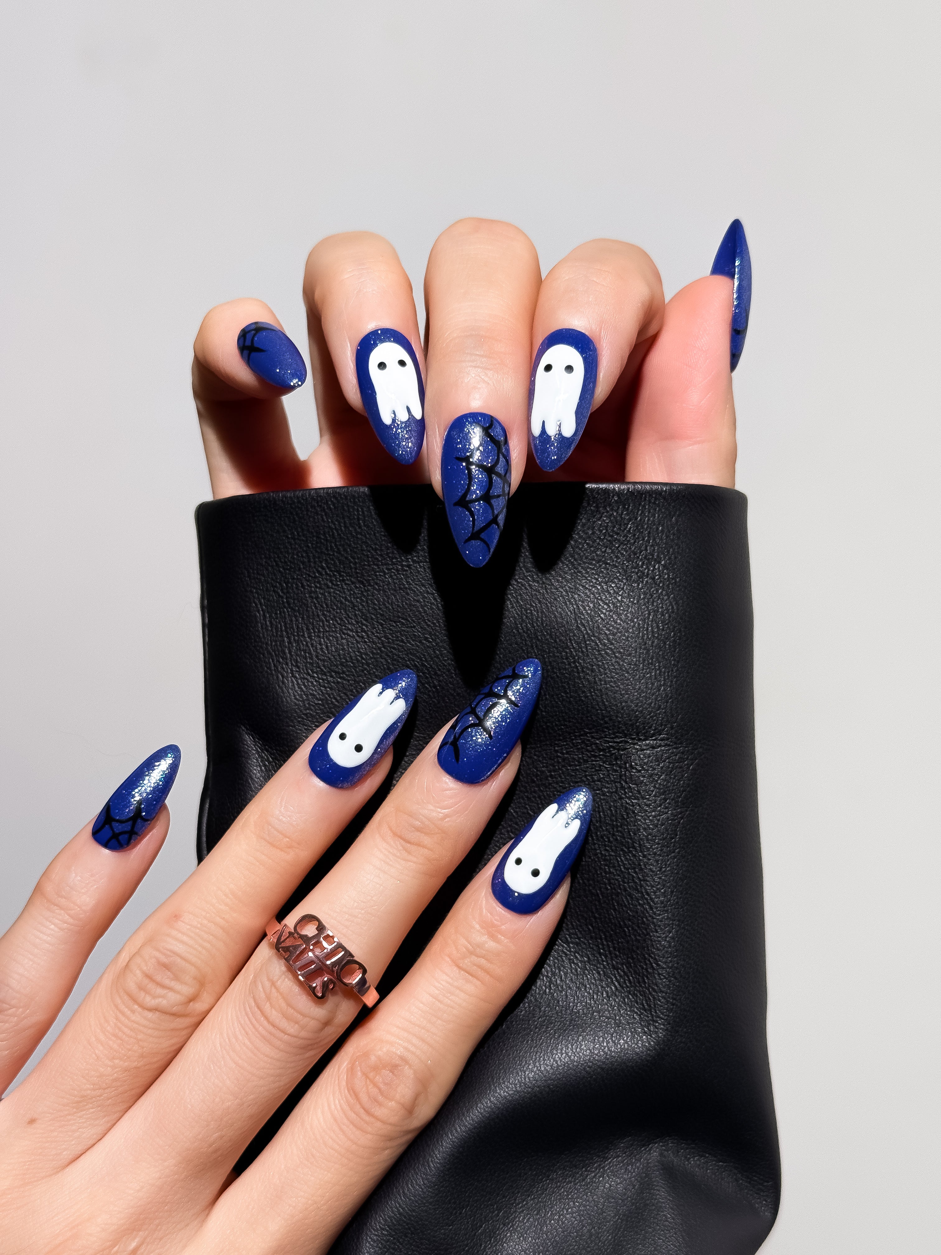 Blue Ghost Press On Nails Medium Almond