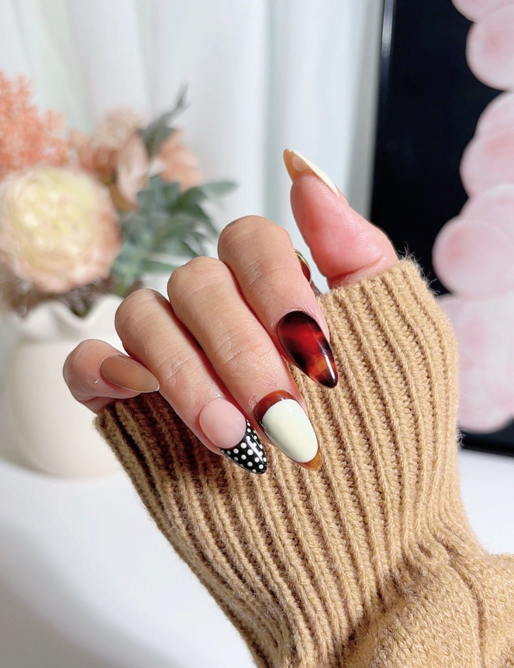 Tortoiseshell & Monochrome Medium Almond Nails