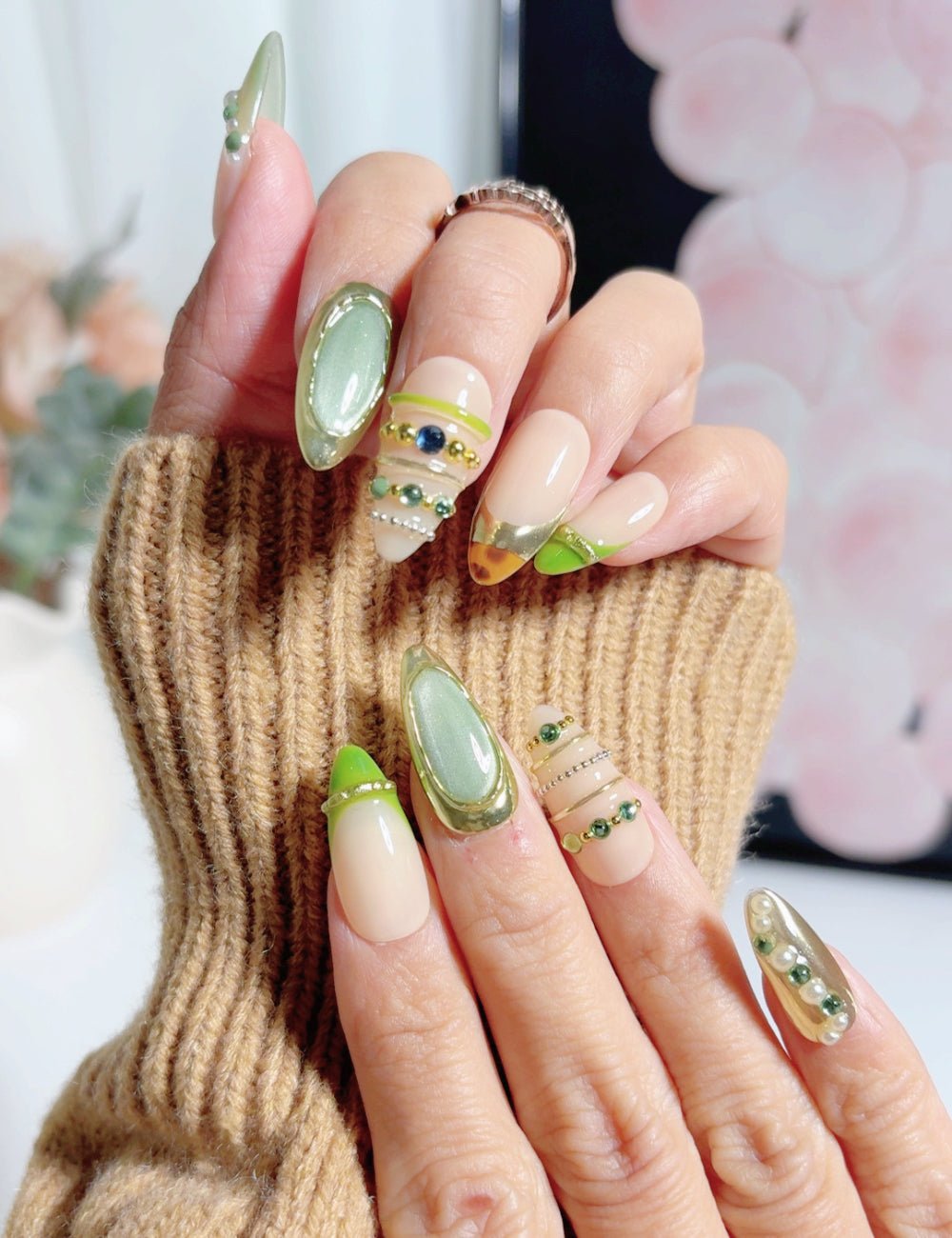 Green French Gold Almond Press-On Nails Set