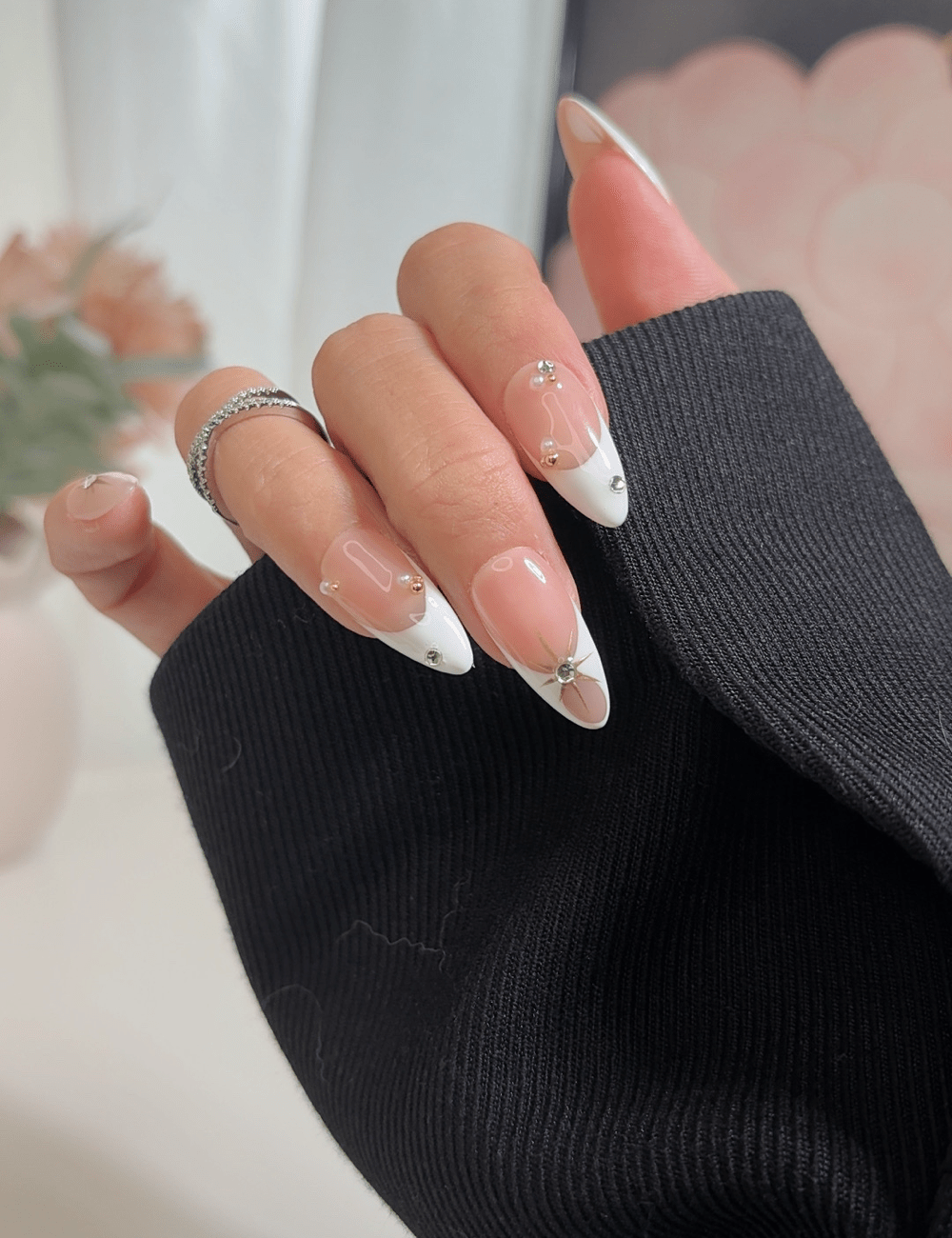White French Starburst Press-On Nails – Medium Almond Elegance