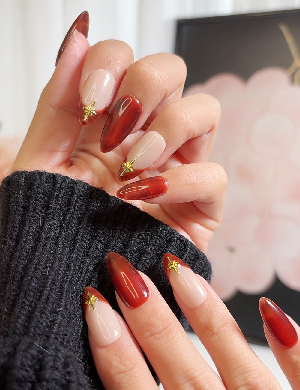 Caramel Bloom – Brown Ombre Press-On Nails with Gold Floral Charm (Medium Almond)