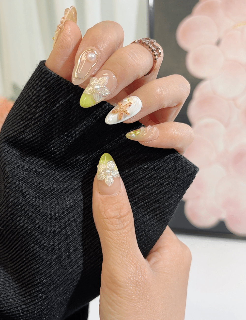 Seashell & Starfish Pearl Press-On Nails – Medium Almond