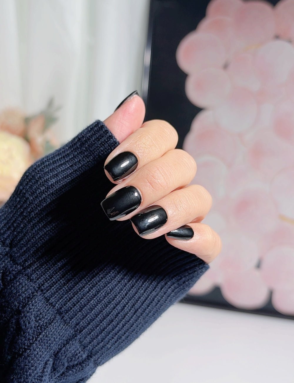 Classic Black Extra Short Square Nails