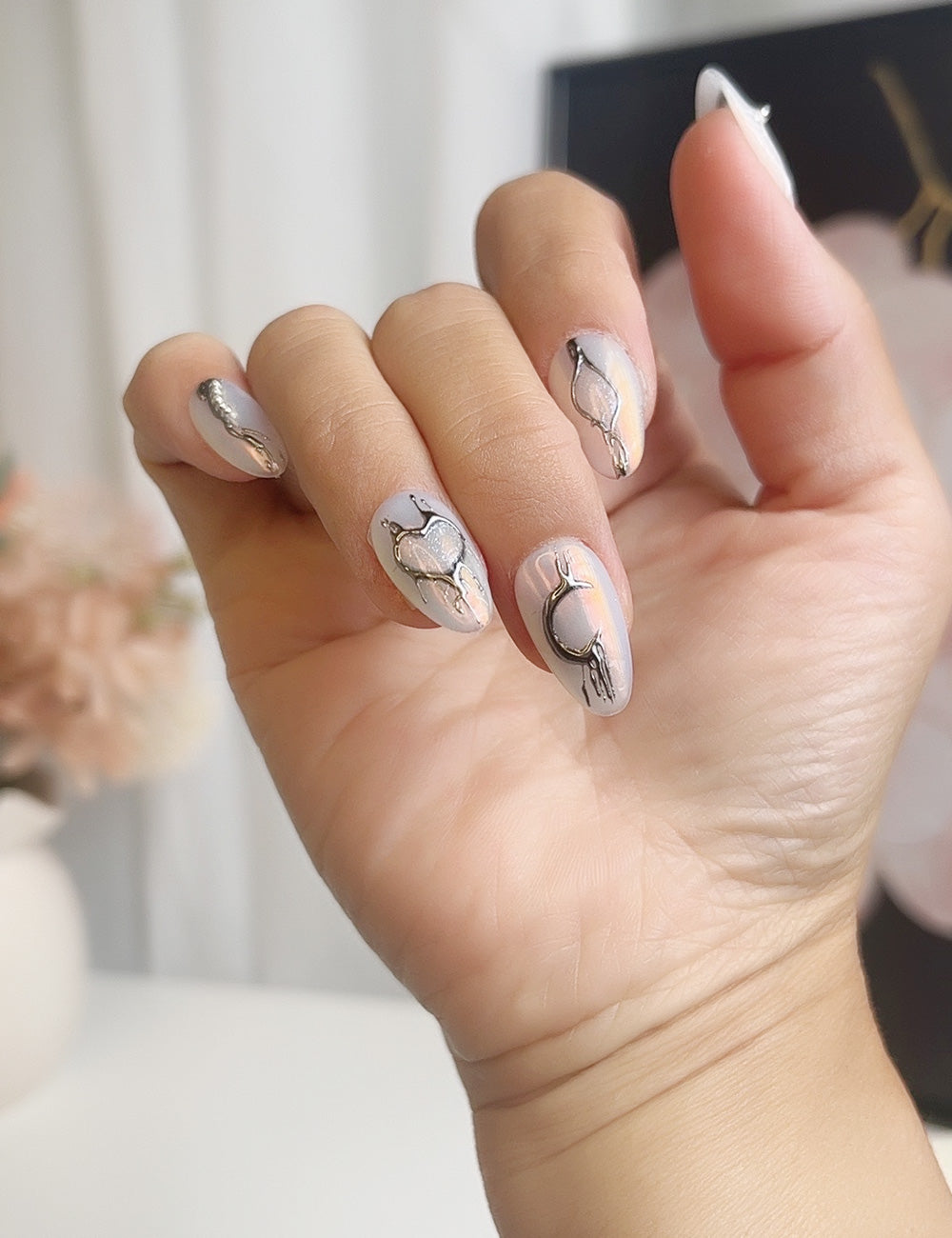 Metallic Butterfly – 3D Chrome Press-On Nails