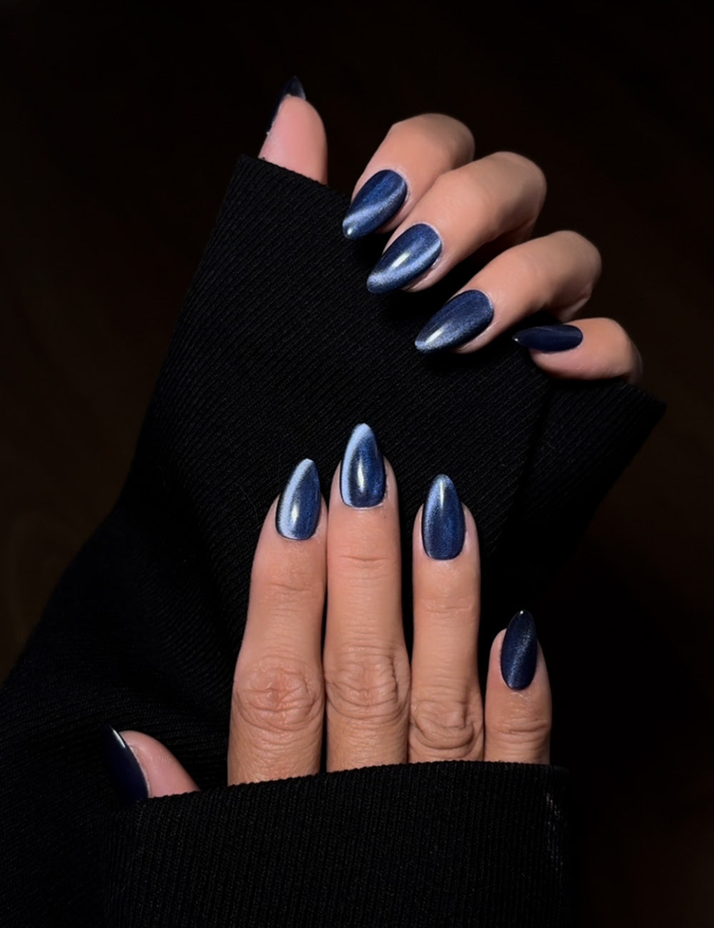 Blue Cat Eye Press-On Nails – Short Almond Magnetic Nails | CHICNAILS