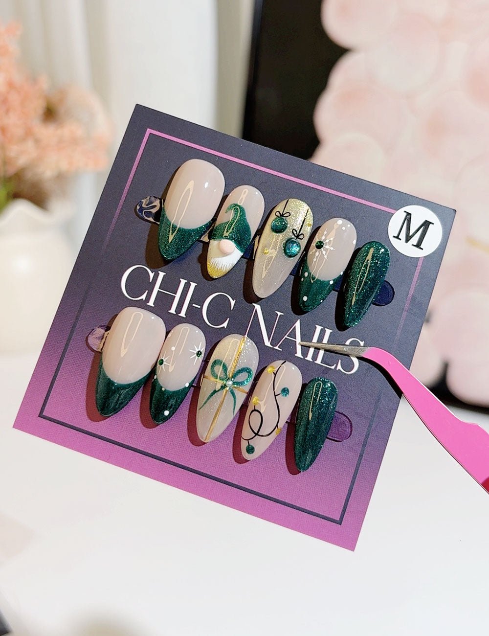 Emerald Christmas Almond Press-On Nails | CHICNAILS