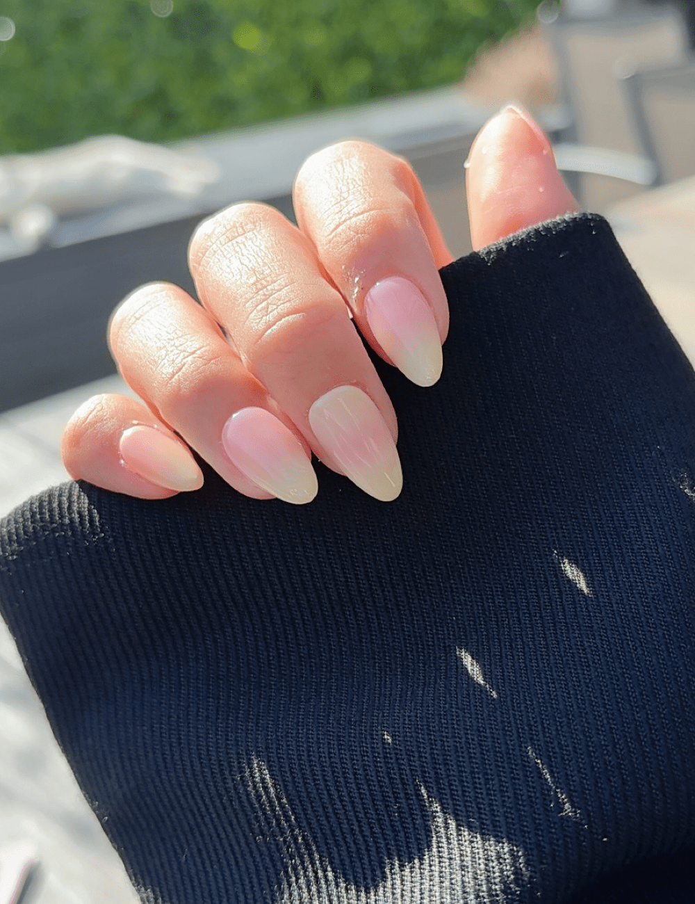 Short Yellow to Pink Ombré Press-On Nails – Glossy Jelly Almond