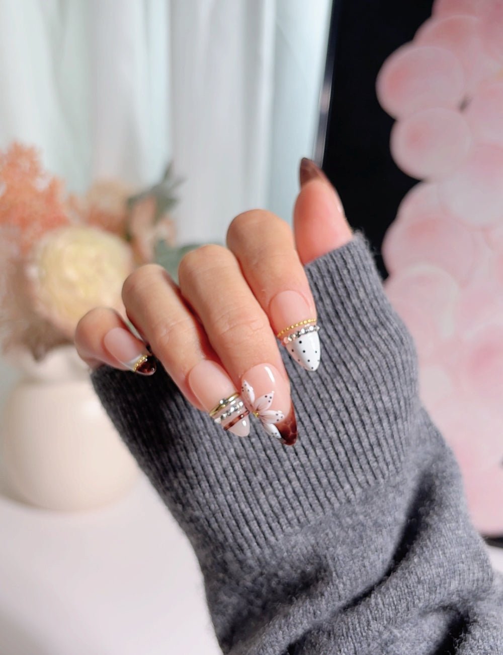 Handmade Medium Almond Press-On Nails - 3D Floral & Polka Dot Luxury Fake Nails