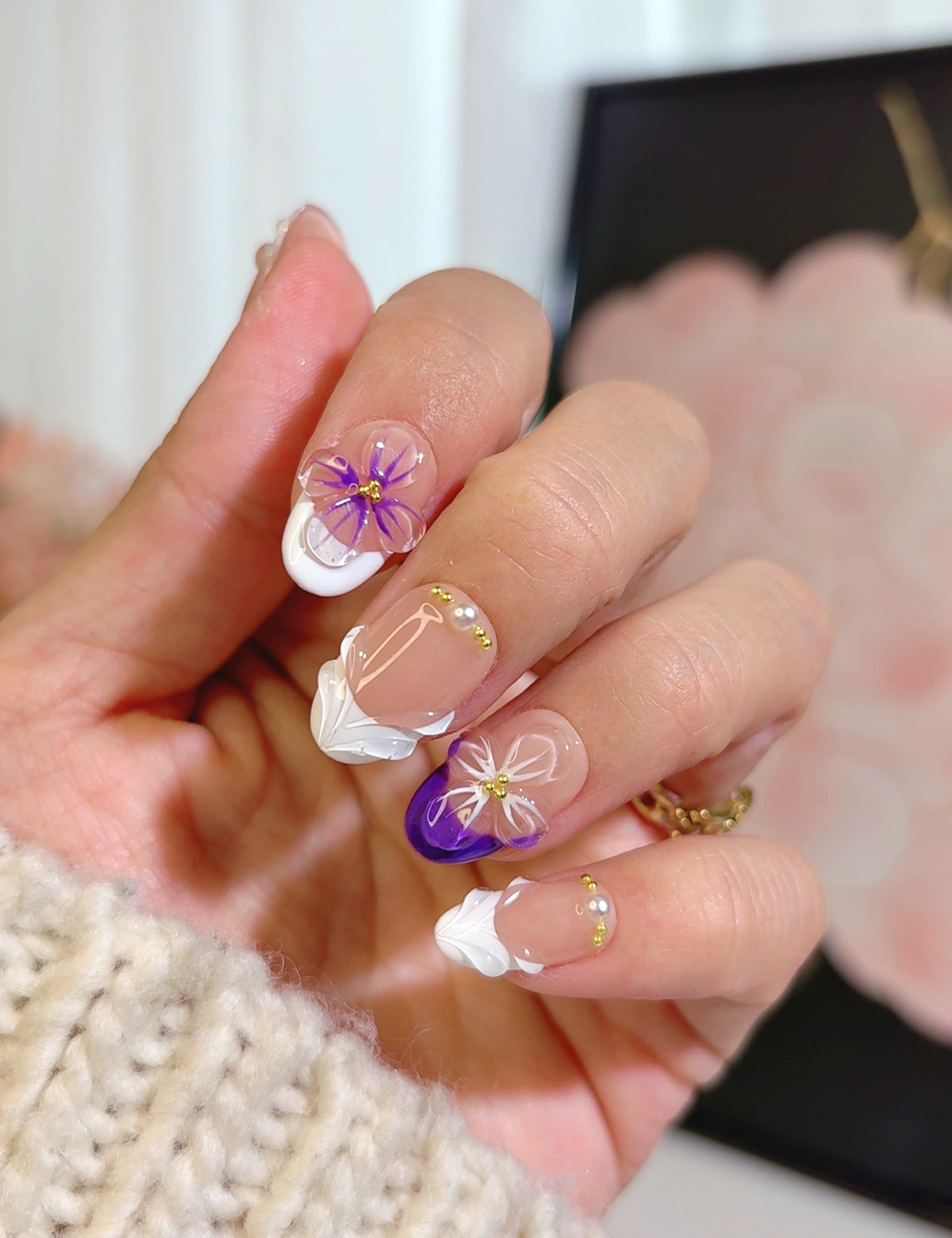 Purple & White 3D Floral Press-On Nails – Short Round French Design with Gold Studs