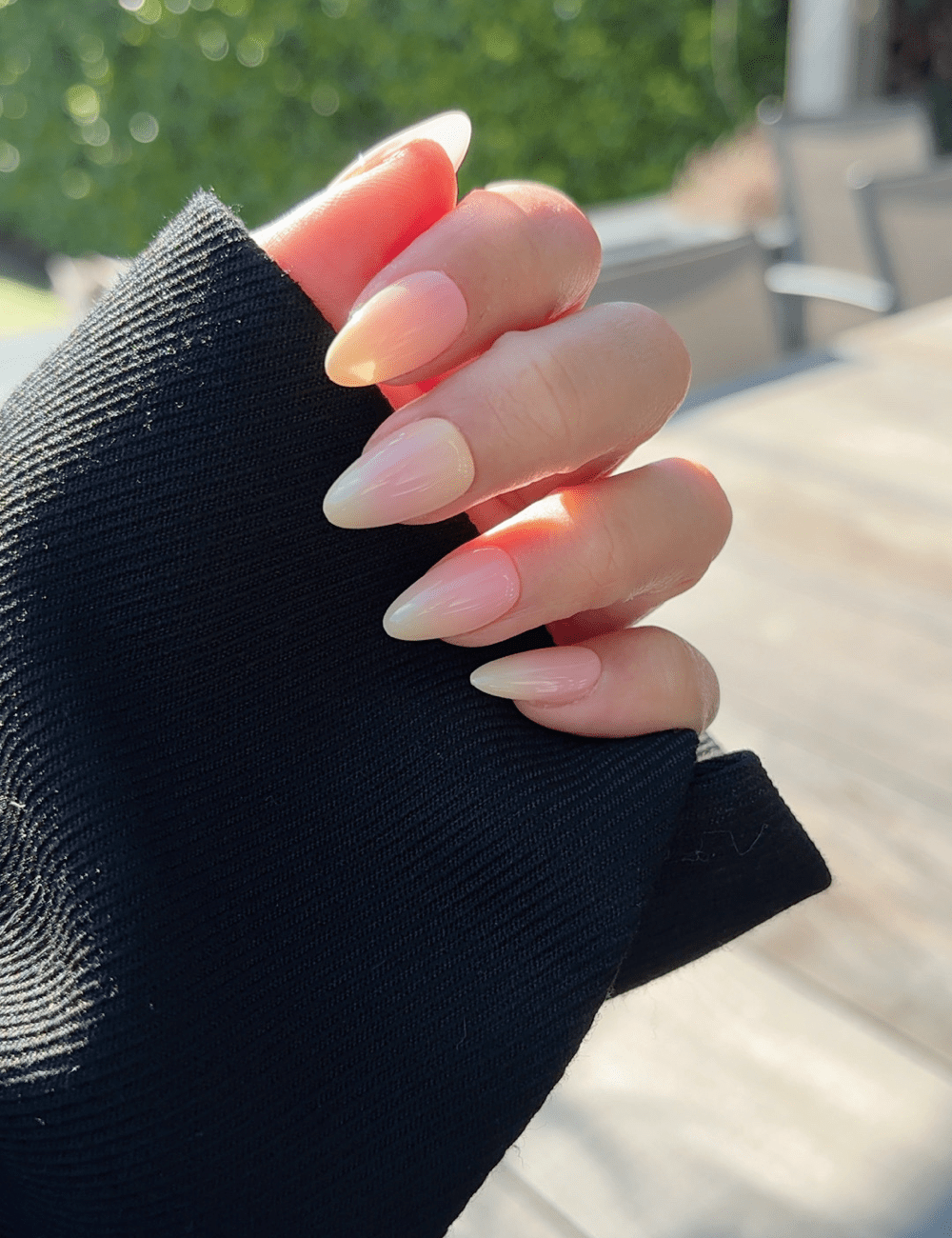 Short Yellow to Pink Ombré Press-On Nails – Glossy Jelly Almond