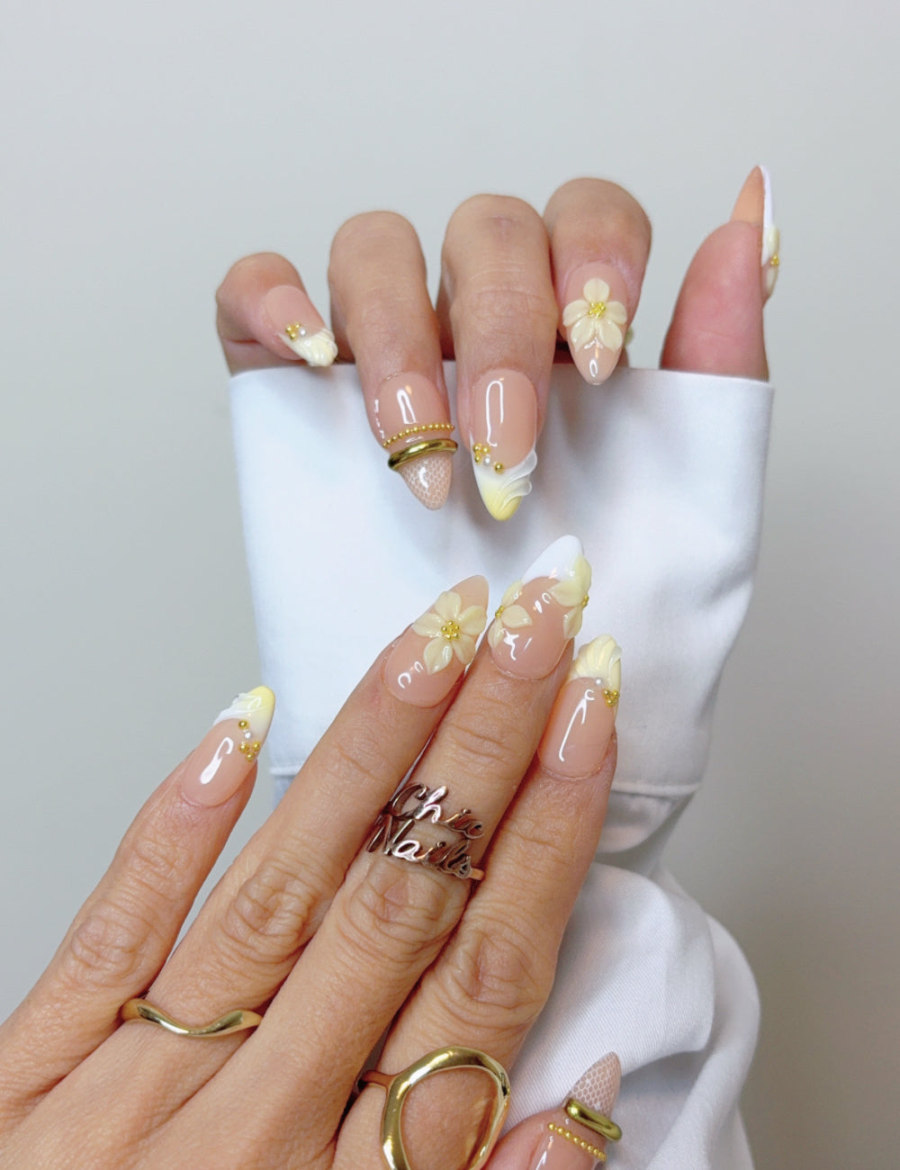 Handmade Ivory 3D Daisy French Tip Press-On Nails – Medium Almond