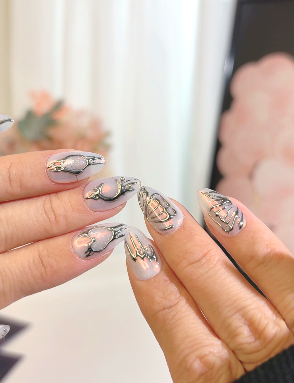 Metallic Butterfly – 3D Chrome Press-On Nails