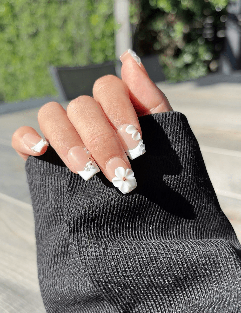 White 3D Floral French Press-On Nails – Short Square with Pearls & Gold Accents