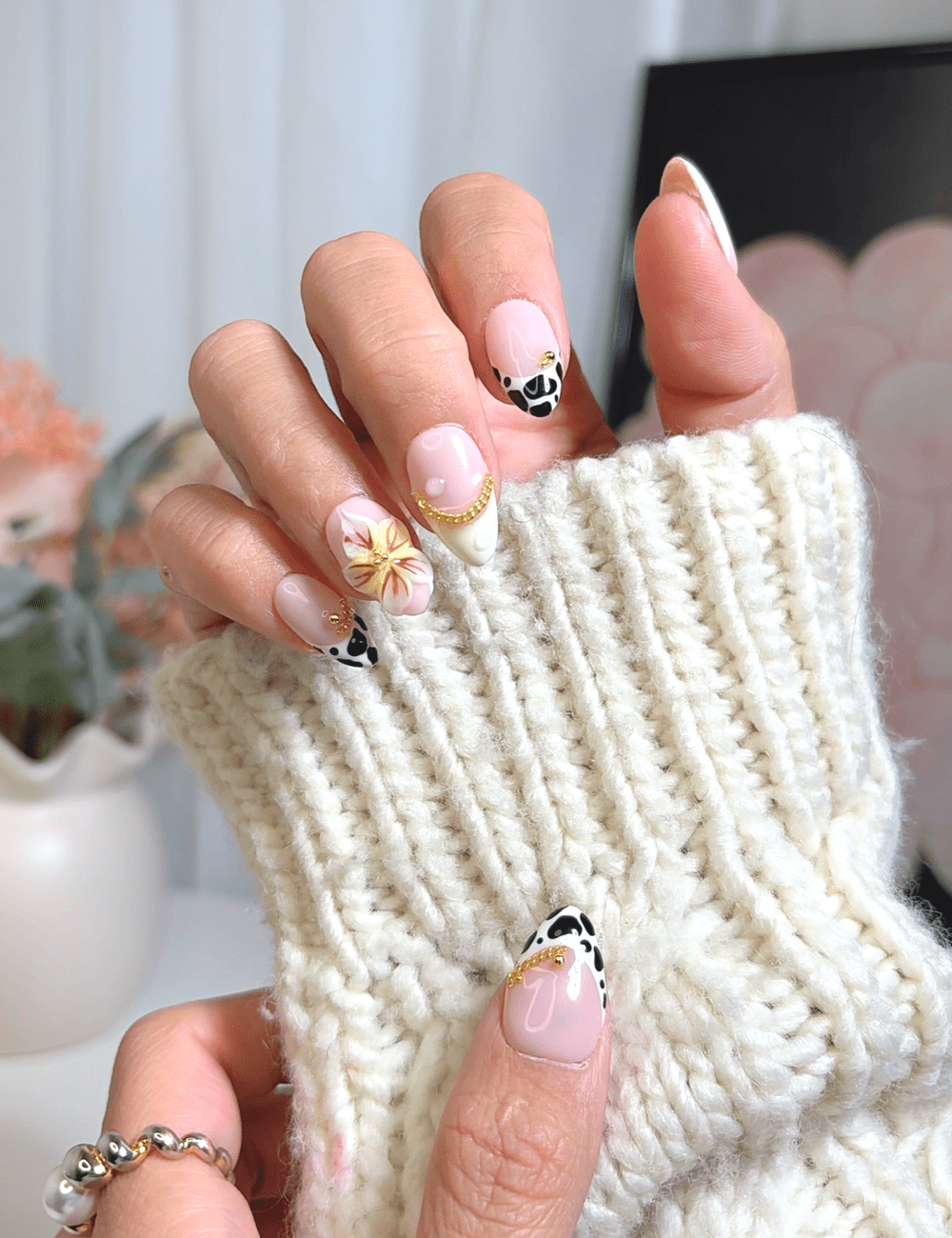 Golden Petal Mix | Short Almond Press-On Nails