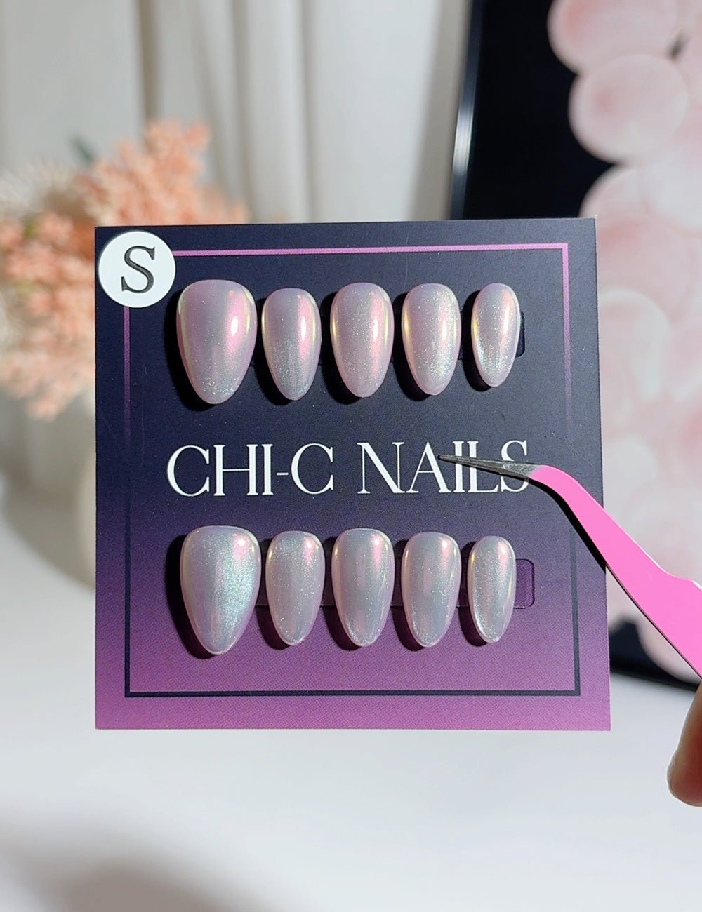 Pearl Glow Iridescent Press-On Nails – Almond Set