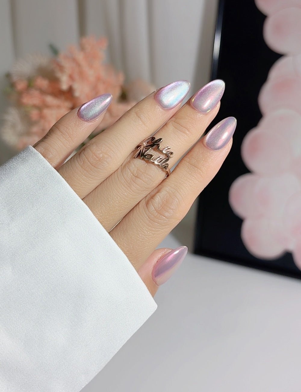 Pearl Glow Iridescent Press-On Nails – Almond Set