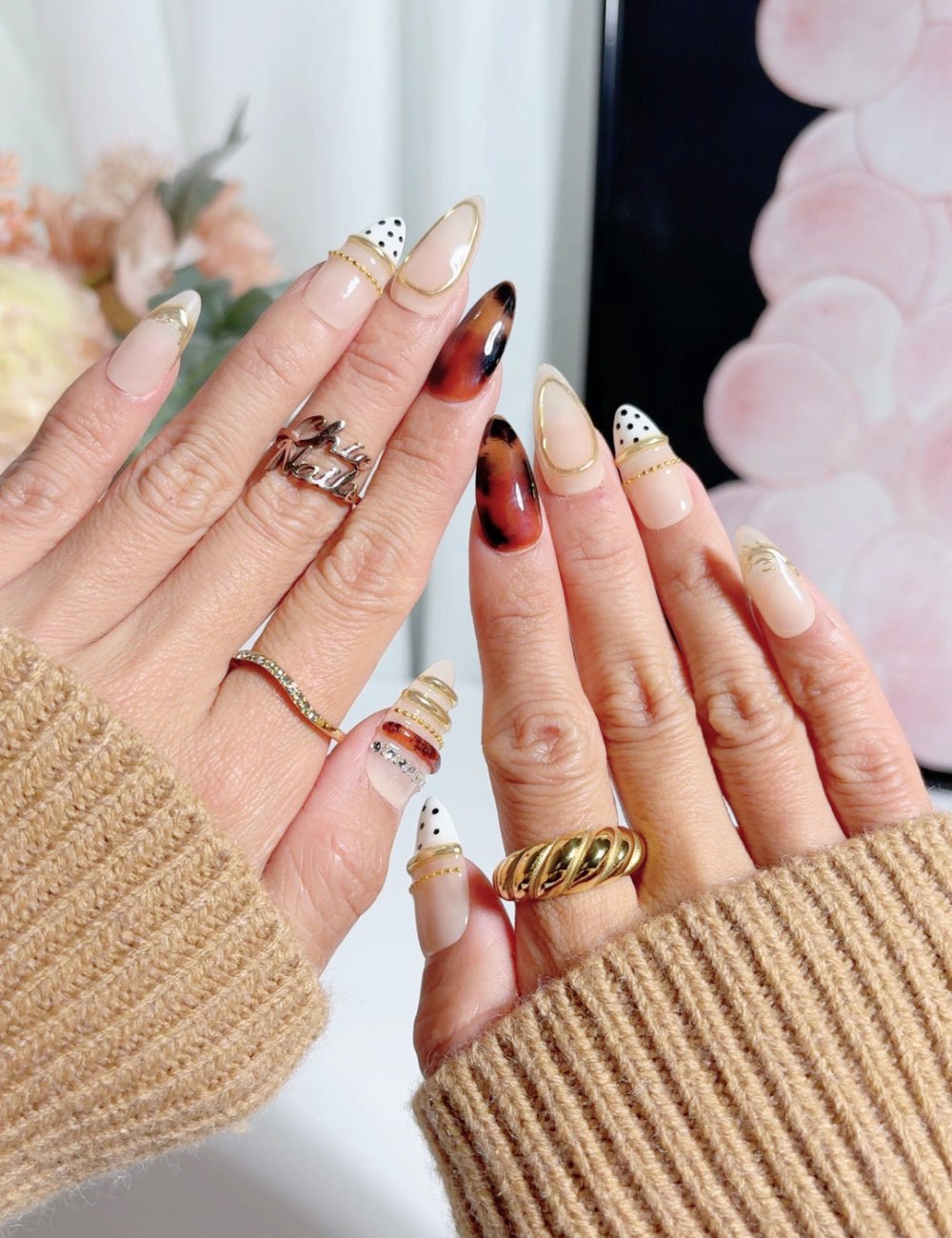 Gold French Tortoiseshell Almond Press-On Nails Set