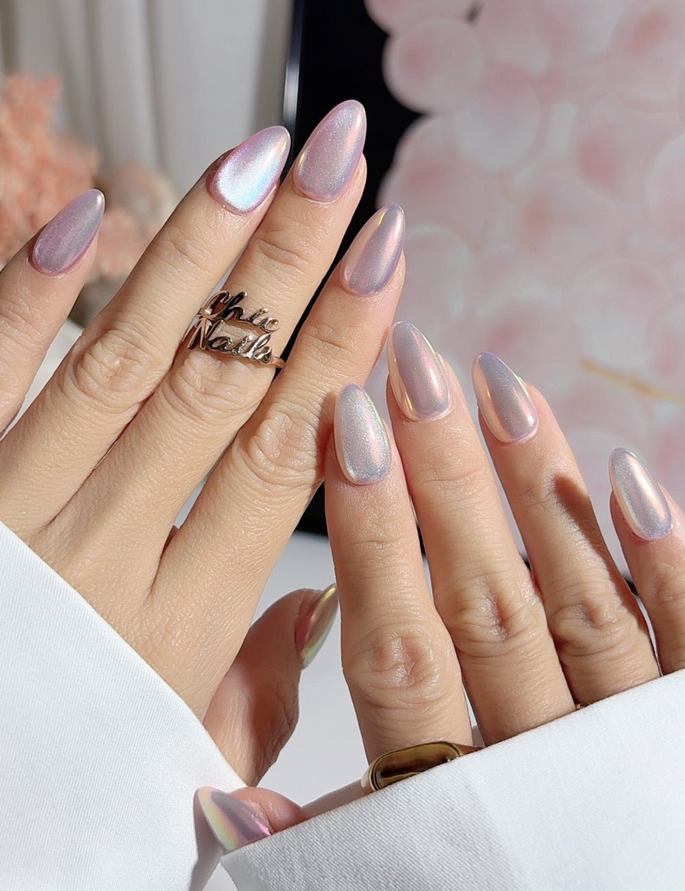 Pearl Glow Iridescent Press-On Nails – Almond Set
