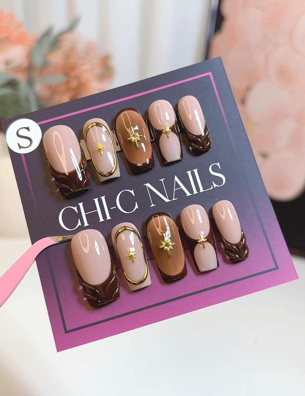 Chocolate Glaze & Gold Star Nails – Medium Square