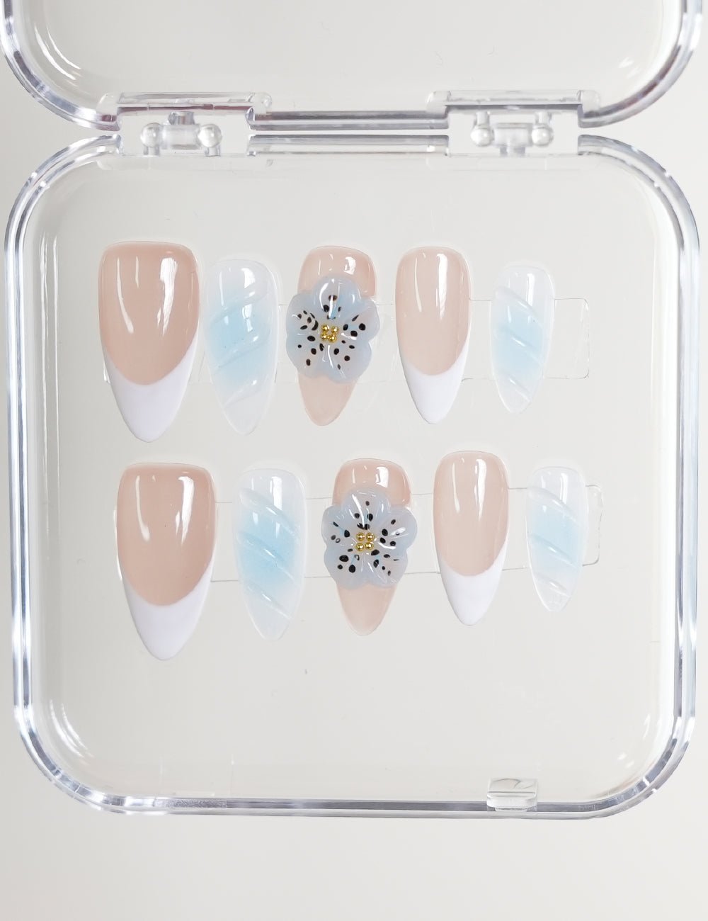 French & Blue Florals 4050