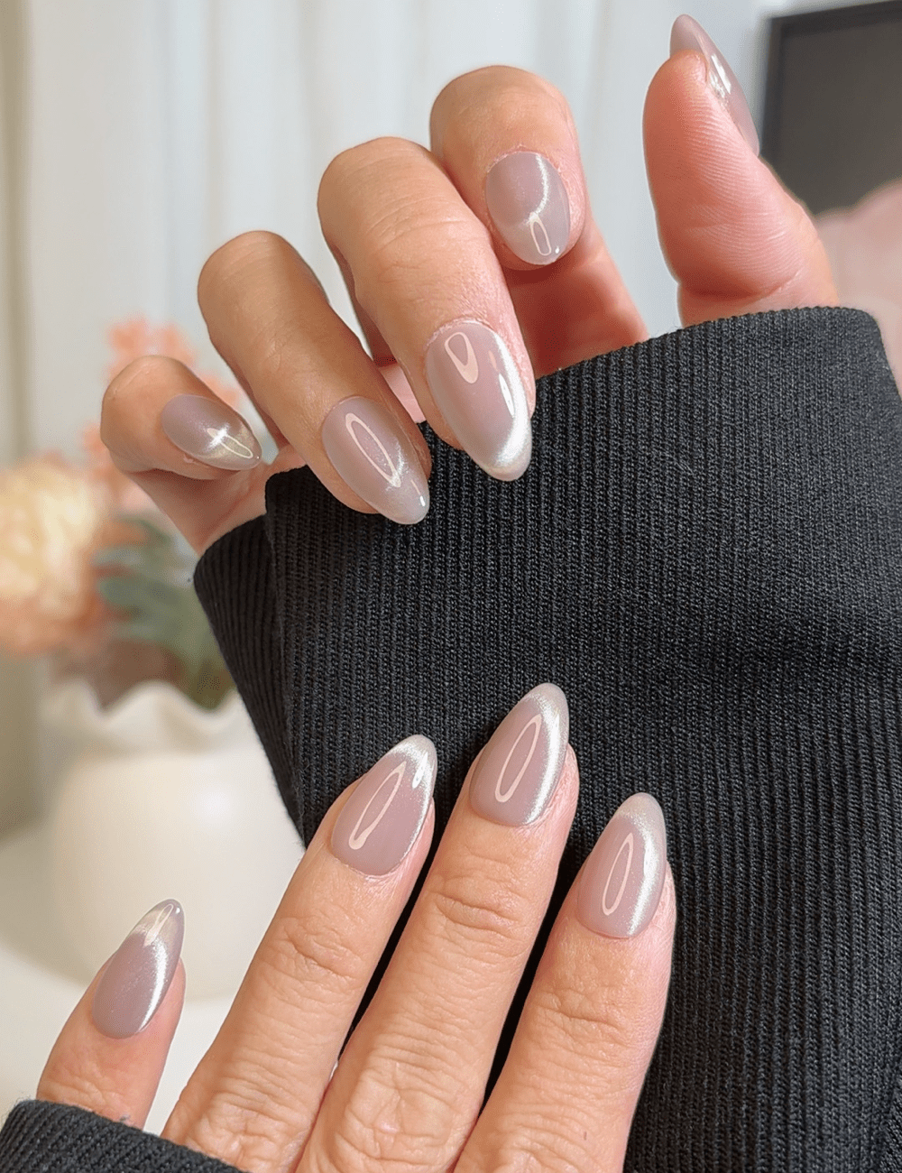 Lilac Glow – Short Almond